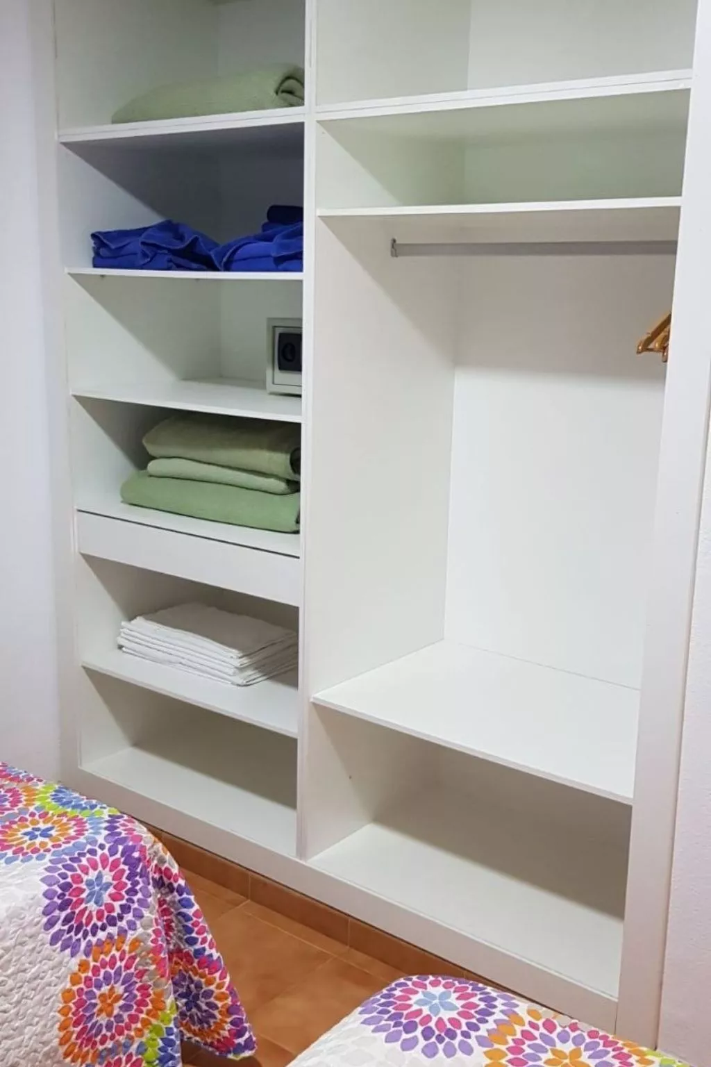 Wohnung mit Terrasse für 2 Erwachsene und 1 Kind-Image-tags.info