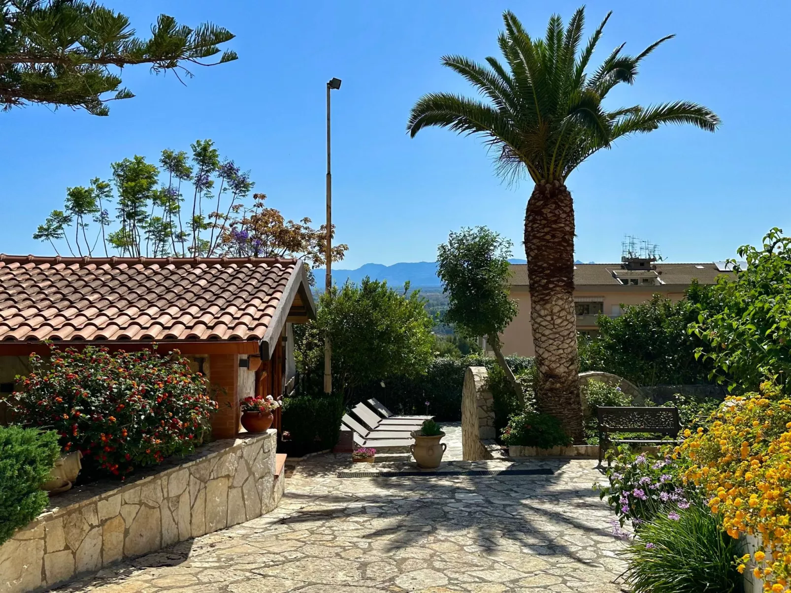 Studio-Wohnung "P Melograno" mit Pool-Buiten