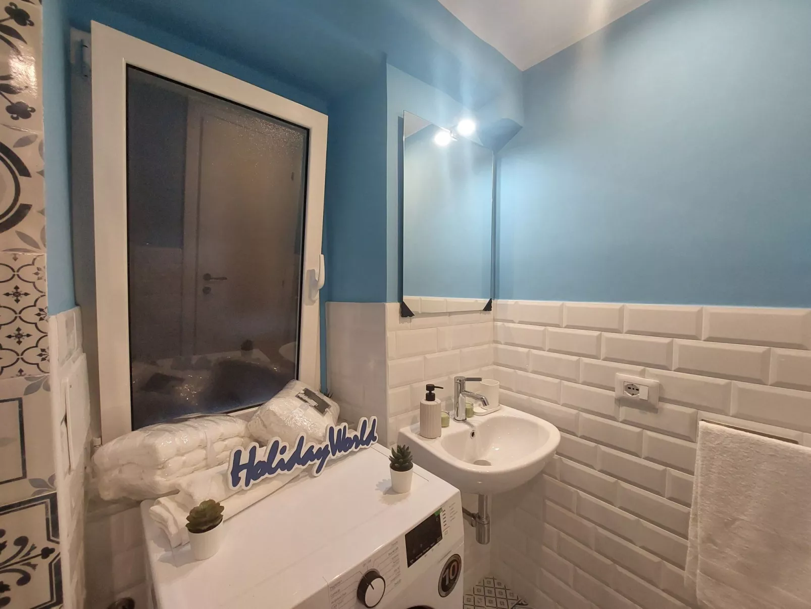 Edo's Lair von Holiday World-Image-tags.info