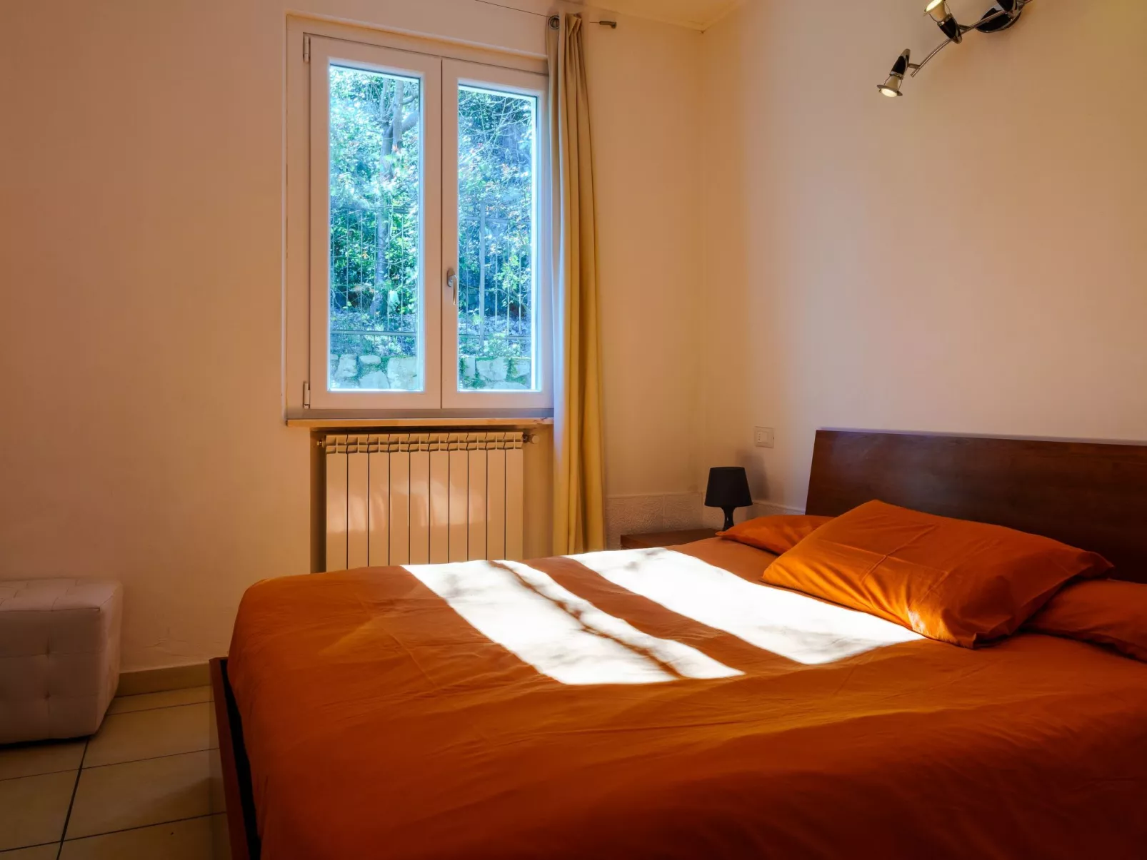 Villa zur alleinigen Nutzung mit 4 Wohnungen-Image-tags.info