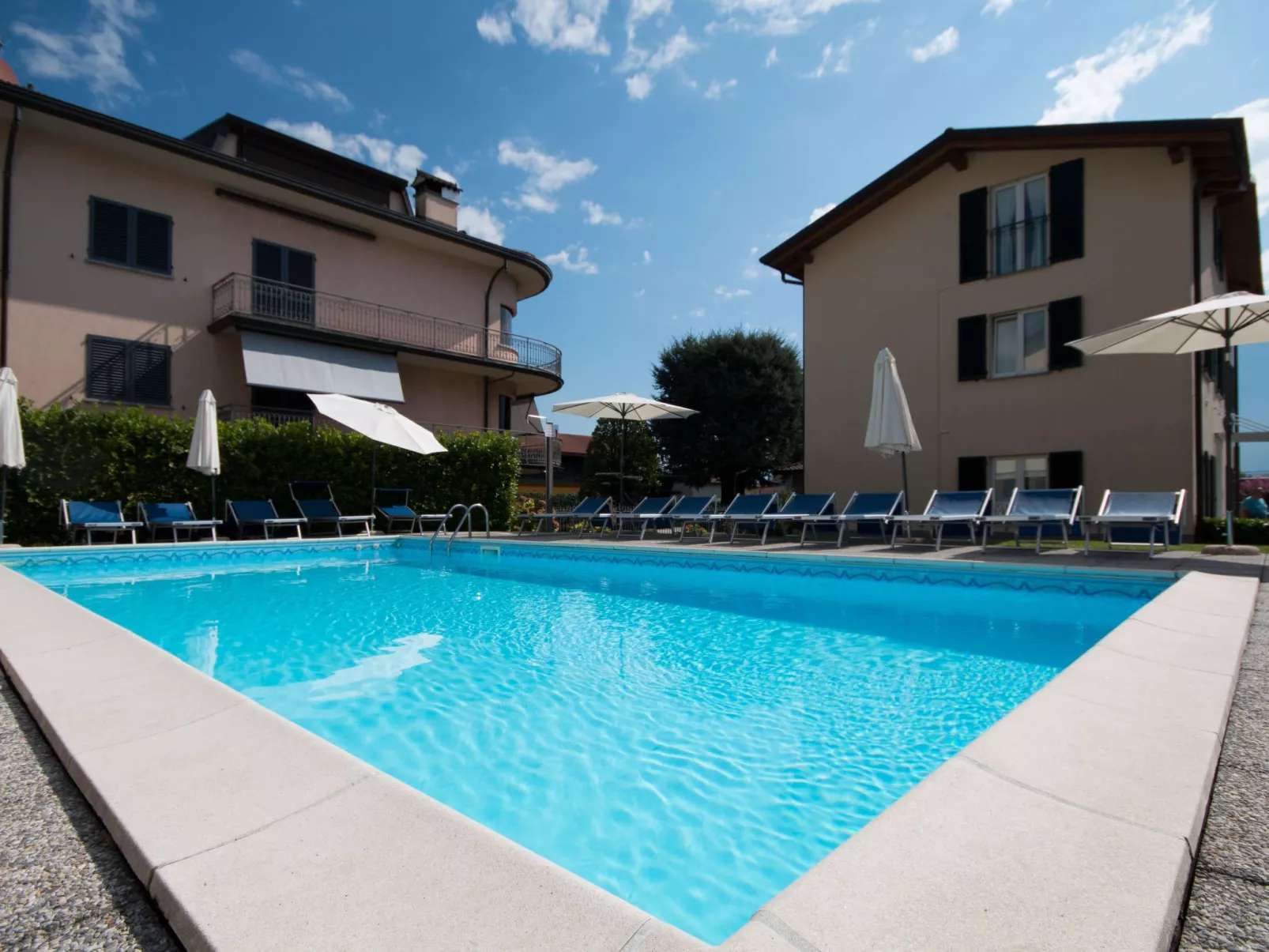 Wohnung in Domaso mit privatem Parkplatz-Buiten