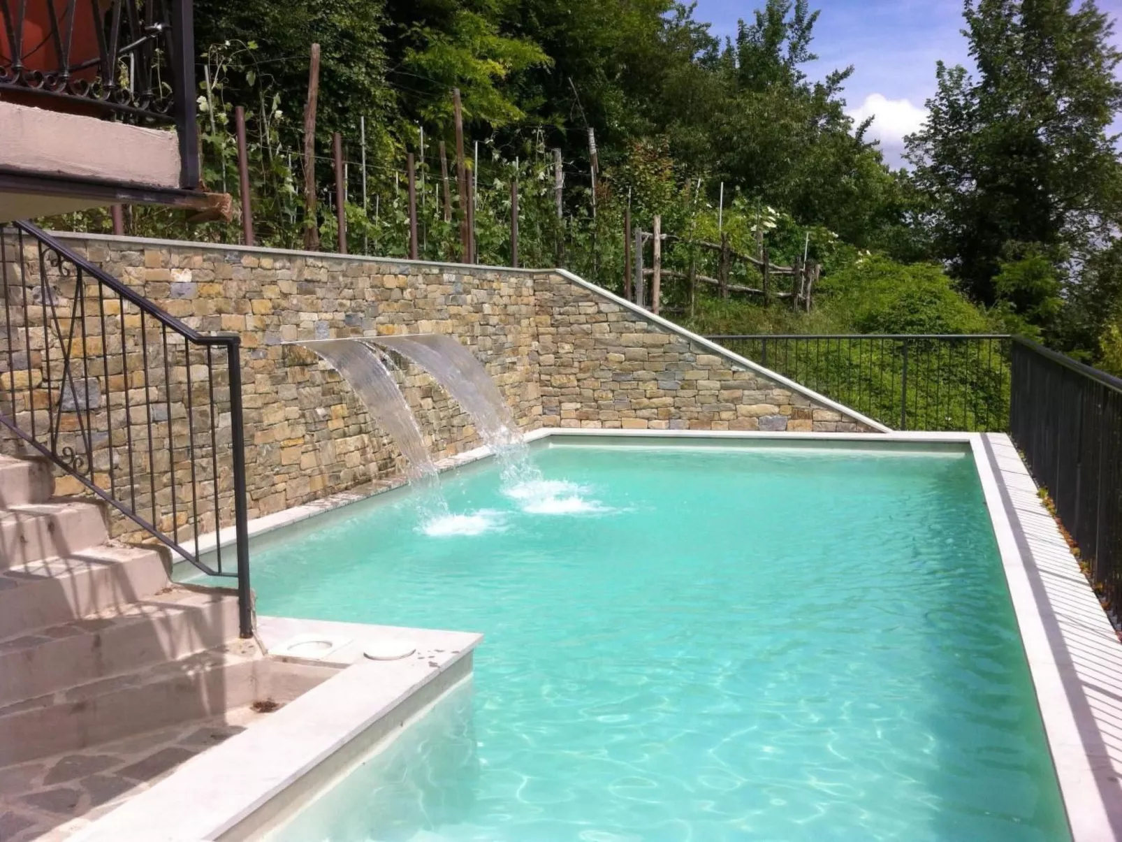 Wohnung in Verduno mit Garten-Buiten