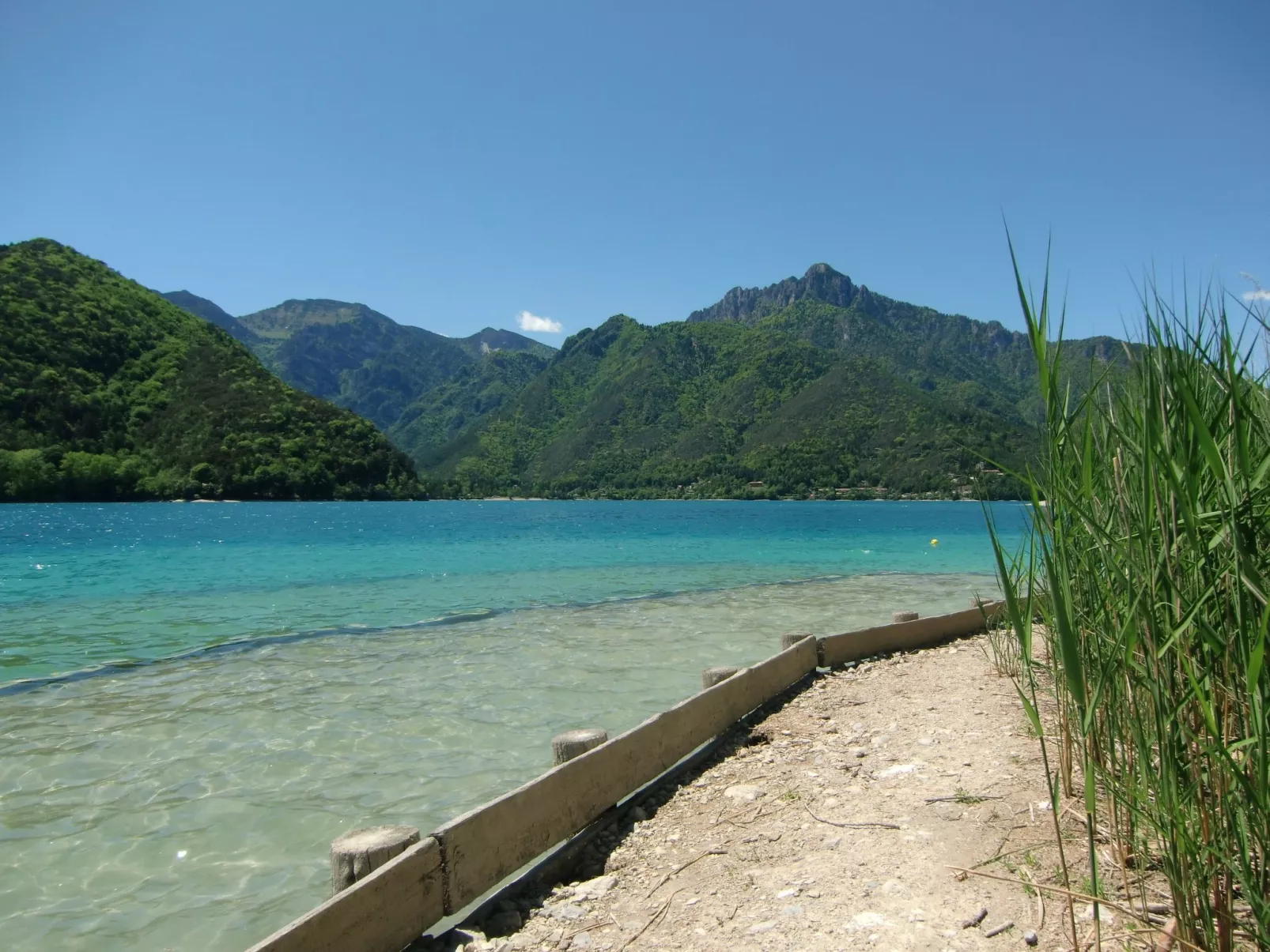 Erdgeschosswohnung mit möbliertem Garten-Buiten