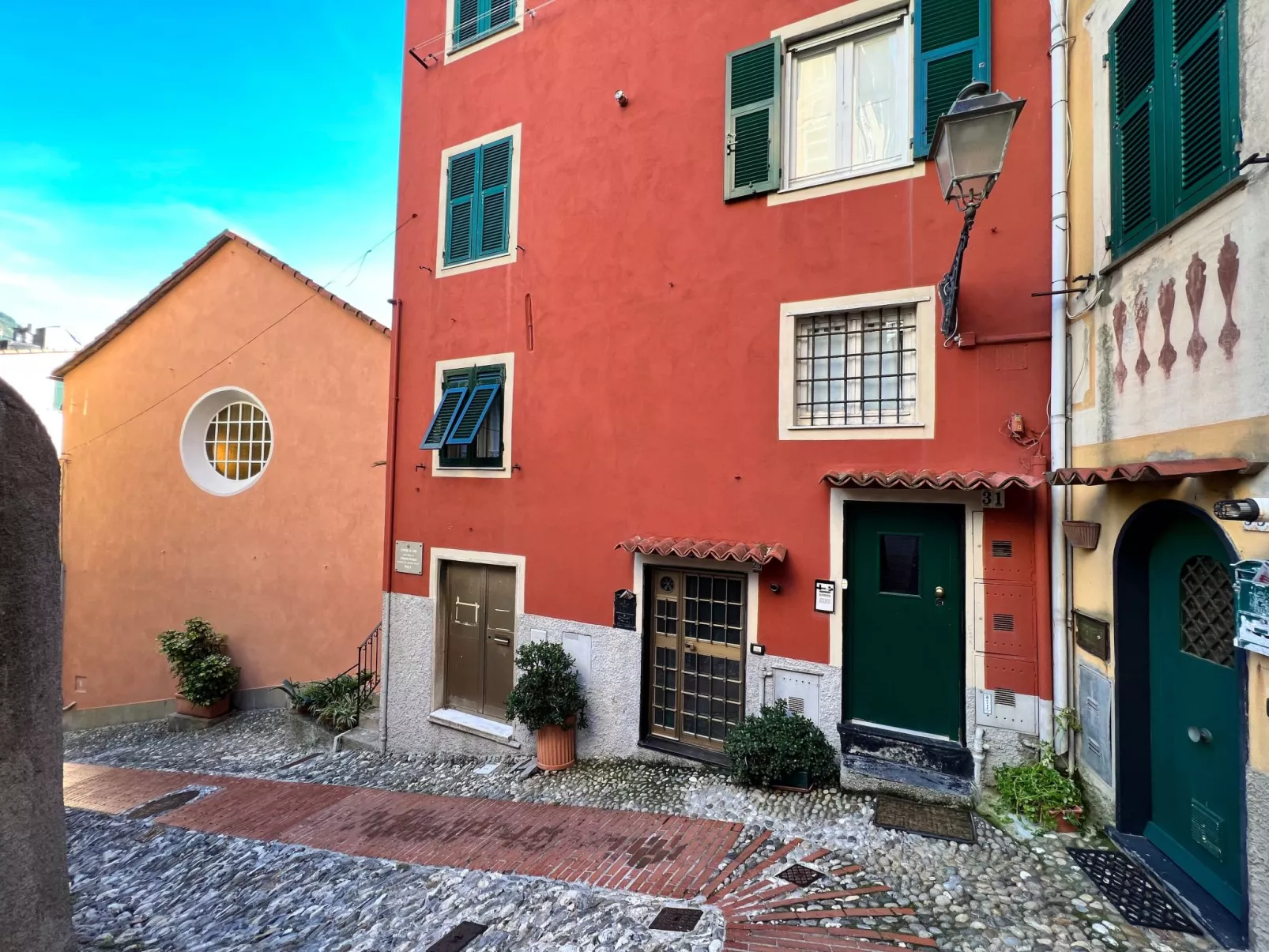 'La Dedina-Image-tags.info