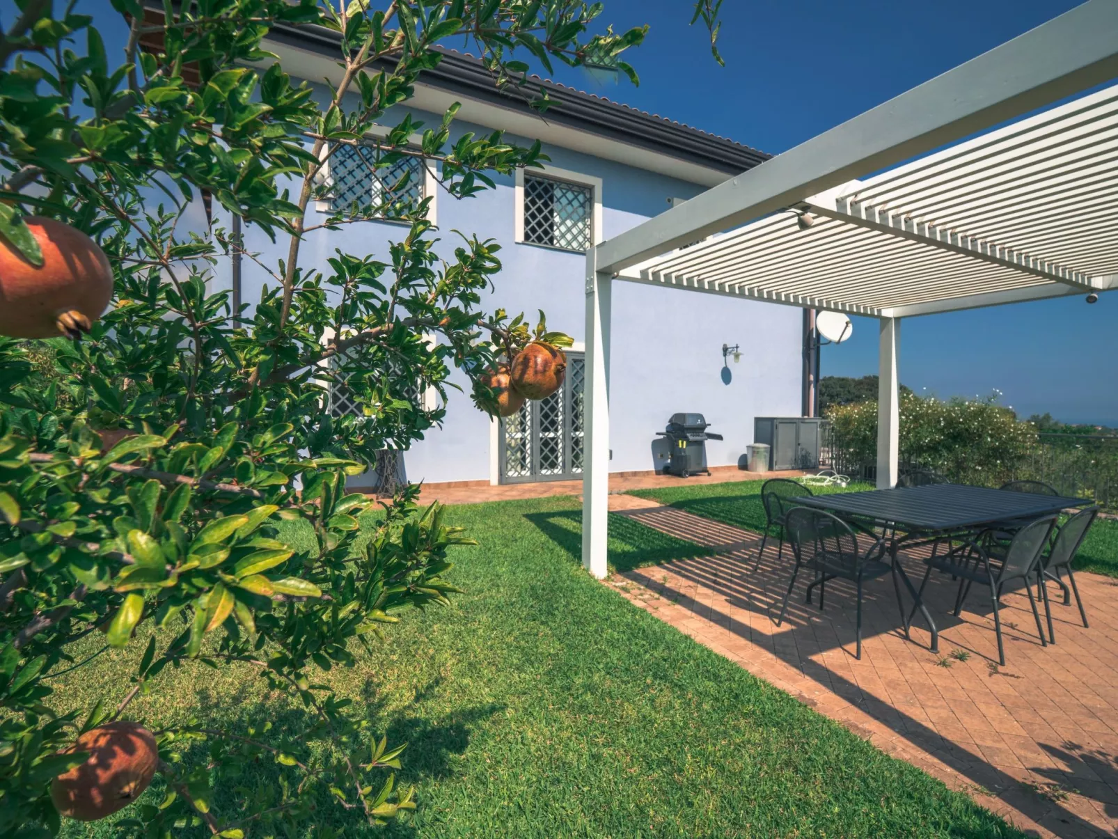 Villa delle Pomelie-Buiten