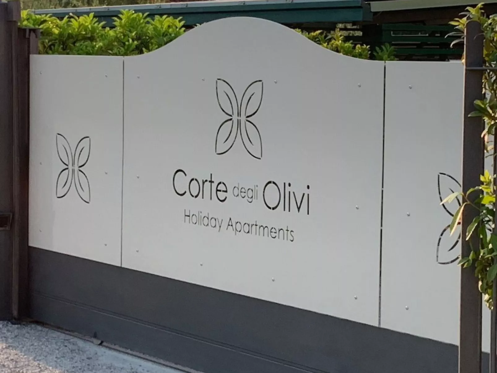 Wohnung mit Privatparkplatz und Aussicht-Buiten