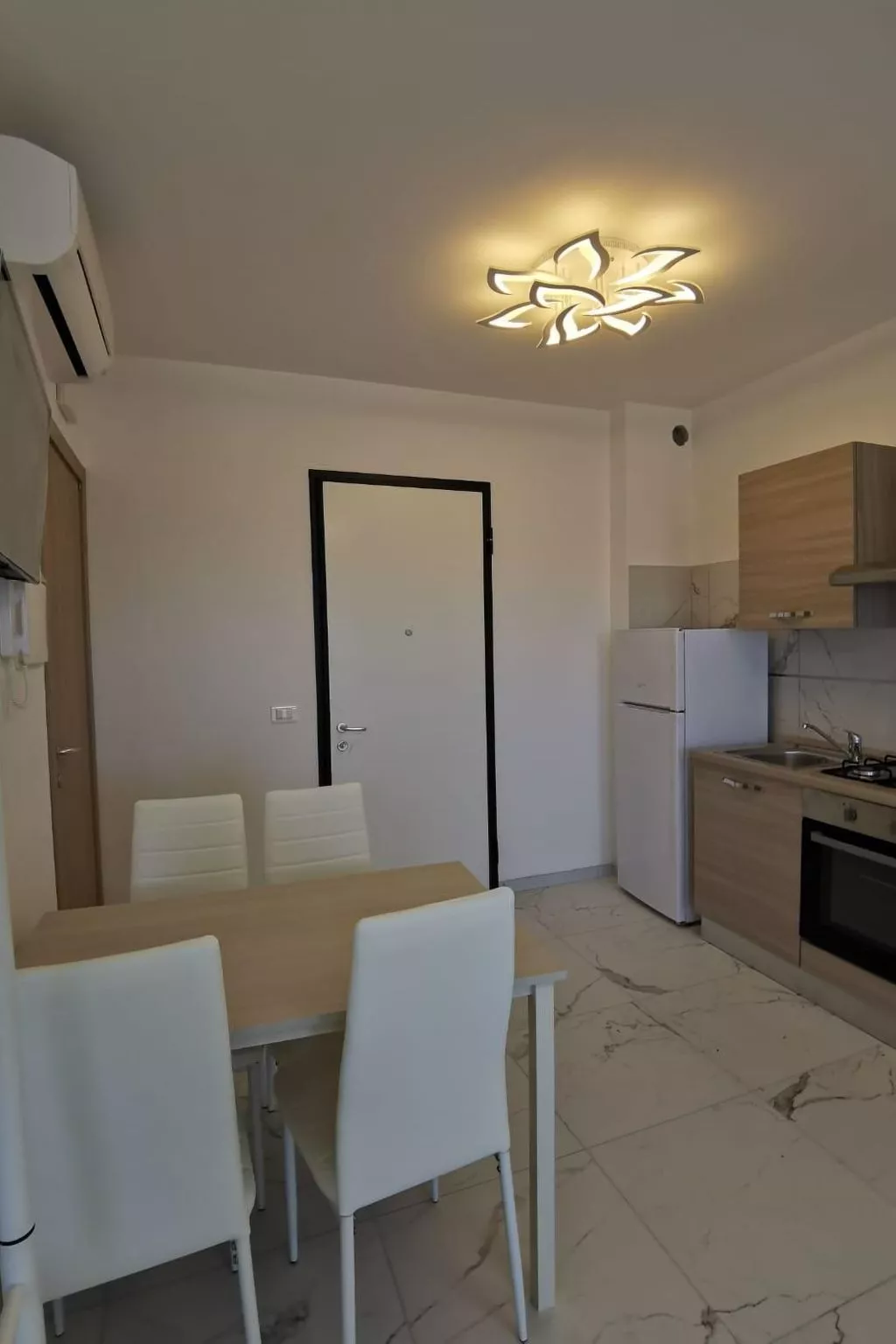 Ein-Zimmer-Wohnung "Saturnotel 503-Binnen