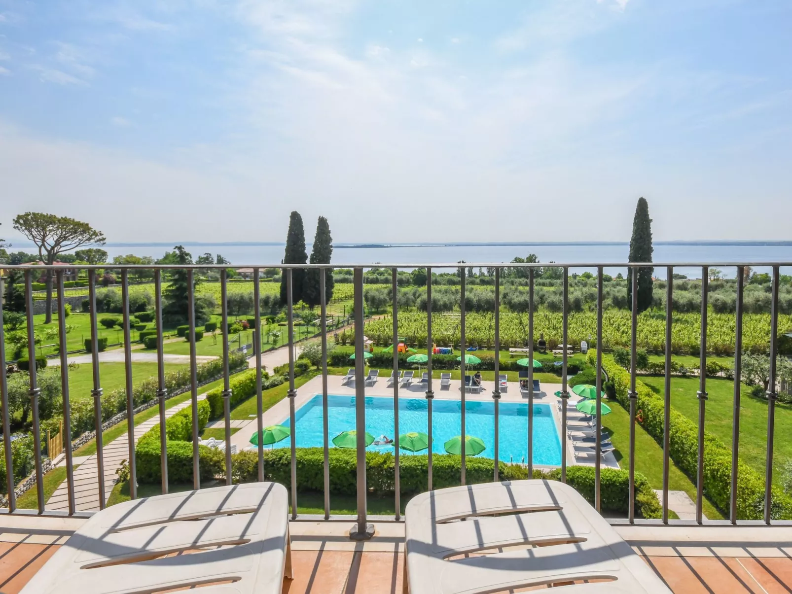 Wohnung in Moniga Del Garda mit Seeblick-Buiten