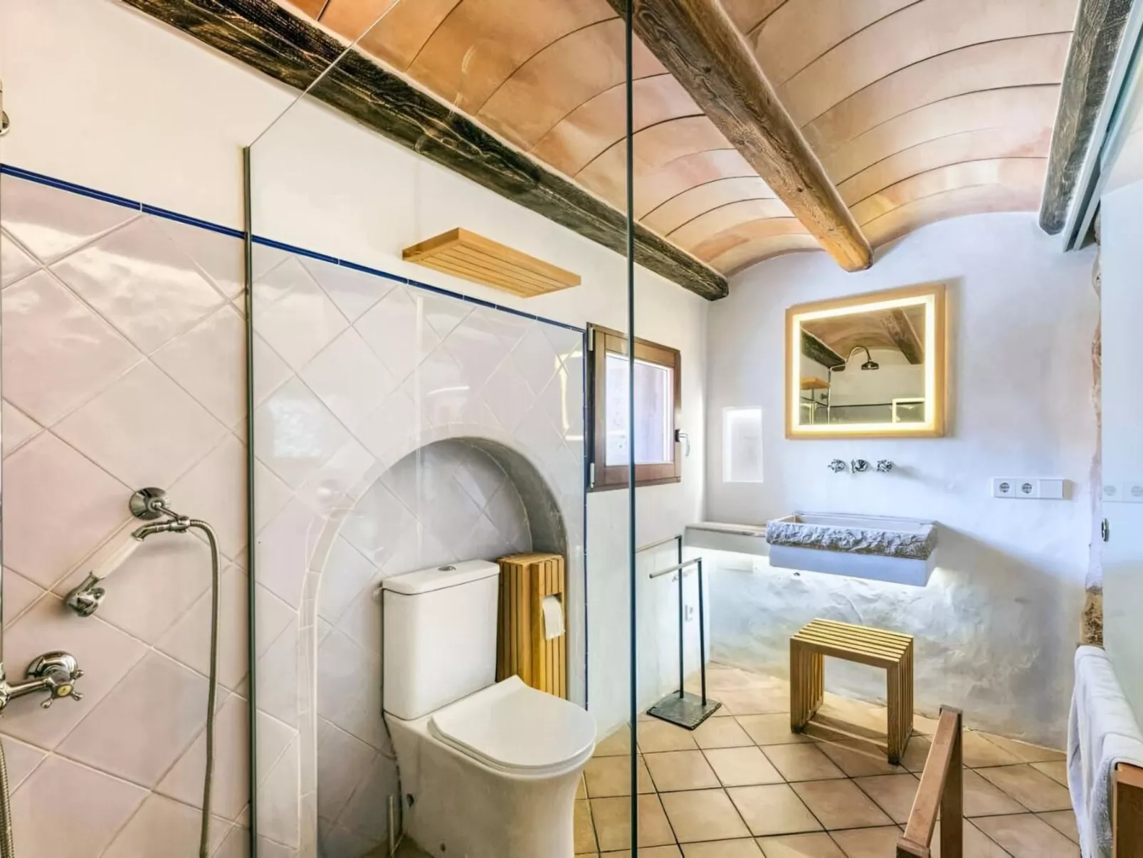 Luxuriöse Villa mit Pool und Klimaanlage für 8 Personen-Binnen