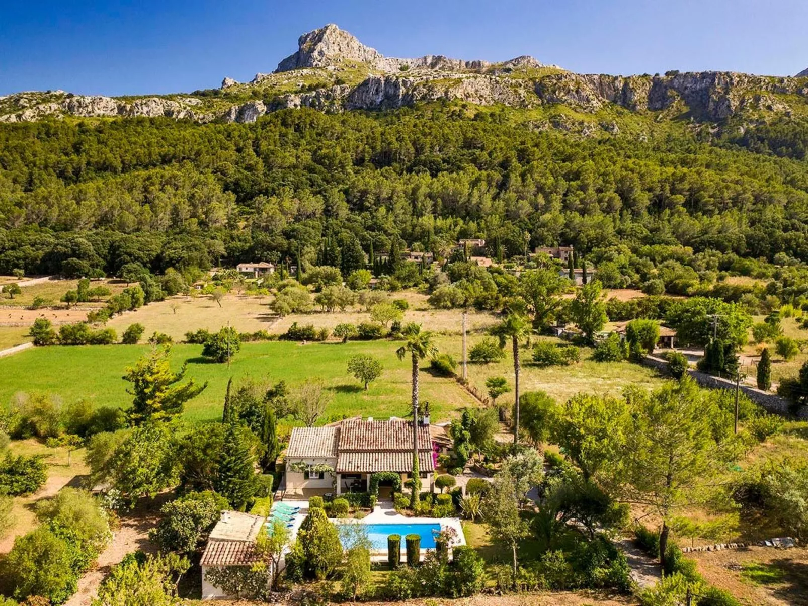 Fantastische Villa in einer ruhigen Gegend in der Nähe von Pollensa-Buiten