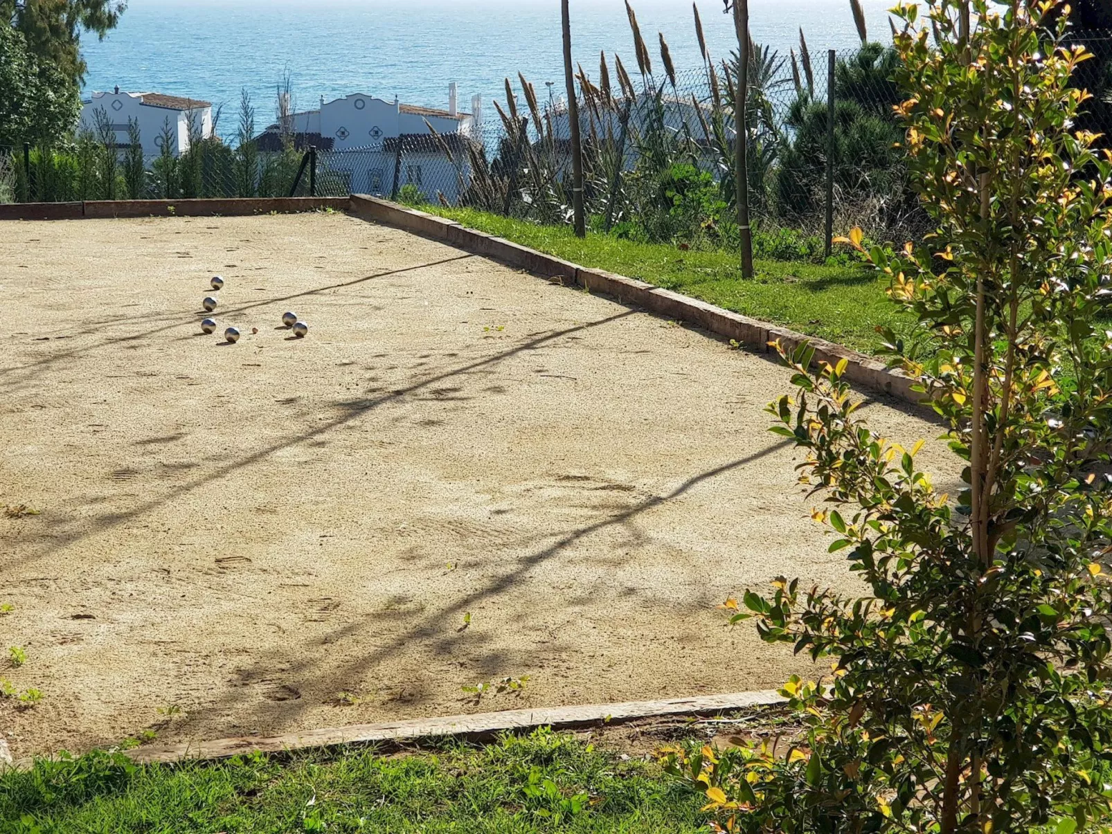 Ferienvilla mit Jacuzzi-Buiten