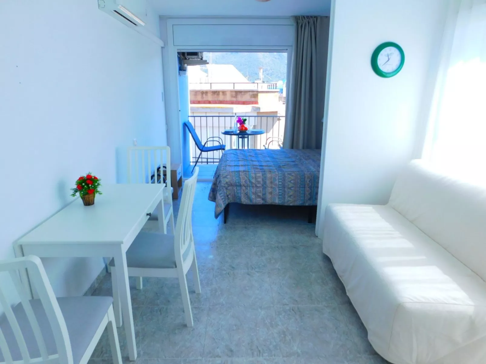 A-241 Saisonale Vermietung Studio Roses - Binnen