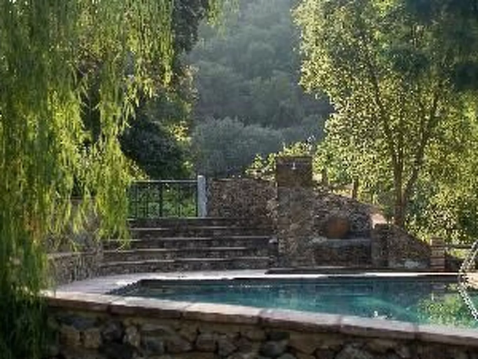 Schönes Steinhaus El Aquila-Image-tags.info