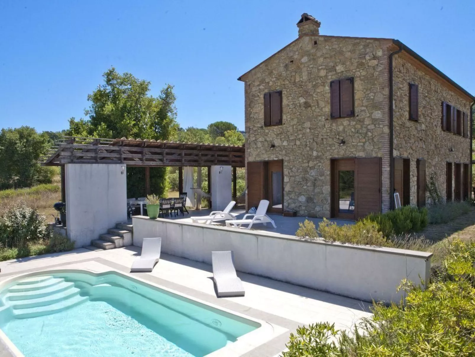 In Montescudaio mit Großem Garten-Image-tags.info