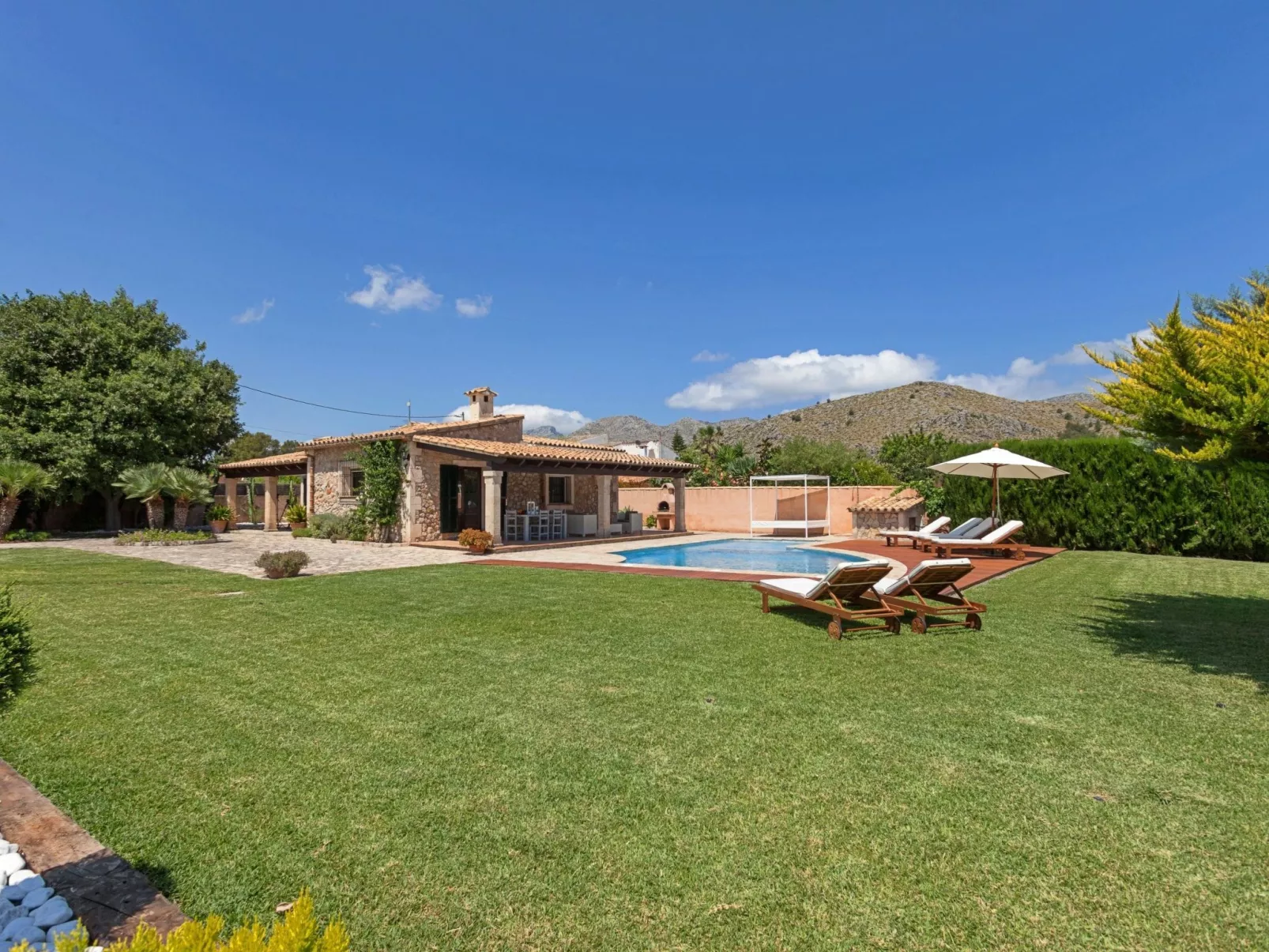 Ferienvilla "Benvingut-Buiten