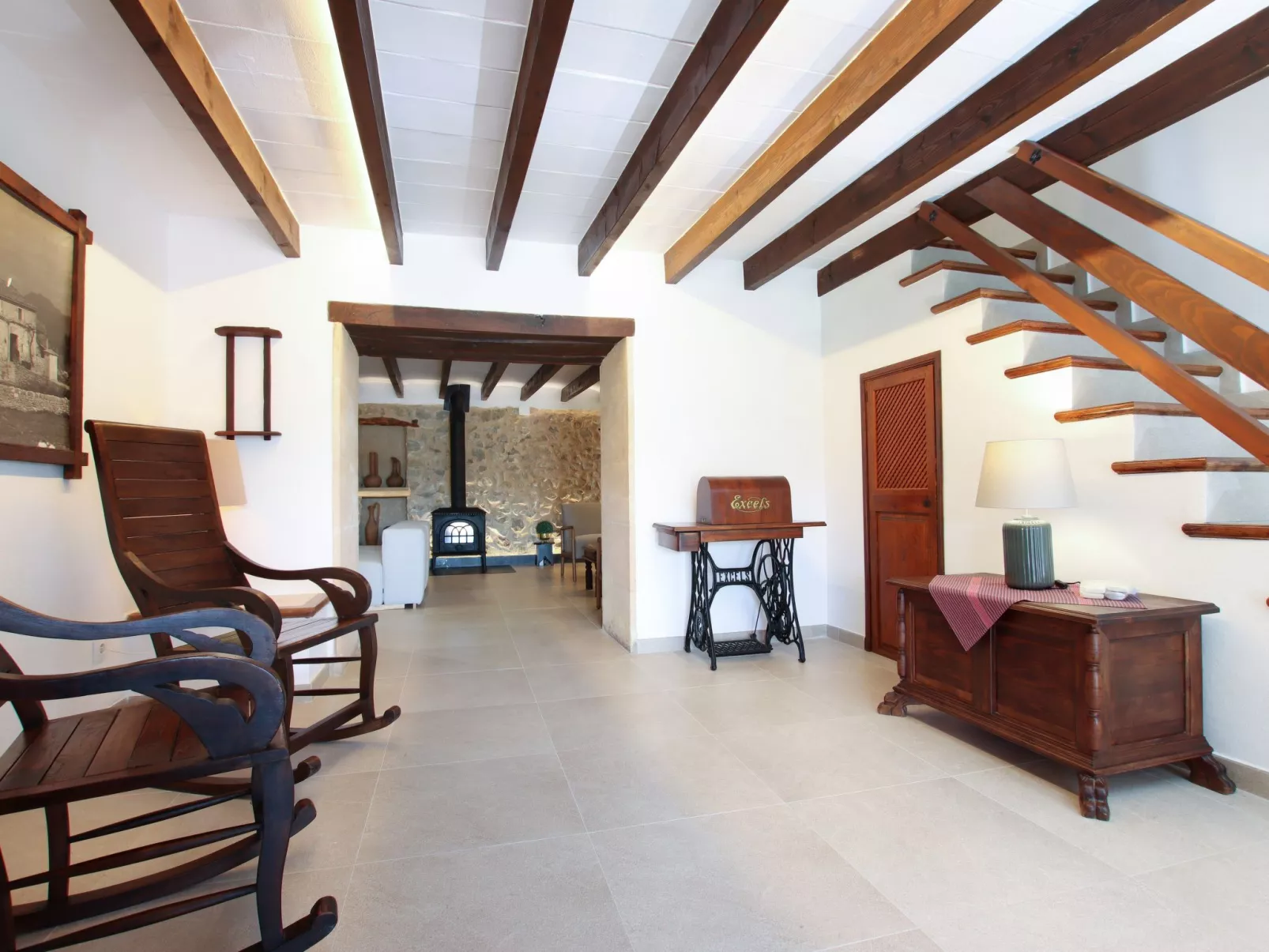 Große Villa auf dem Lande in der Nähe von Pollensa.-Buiten