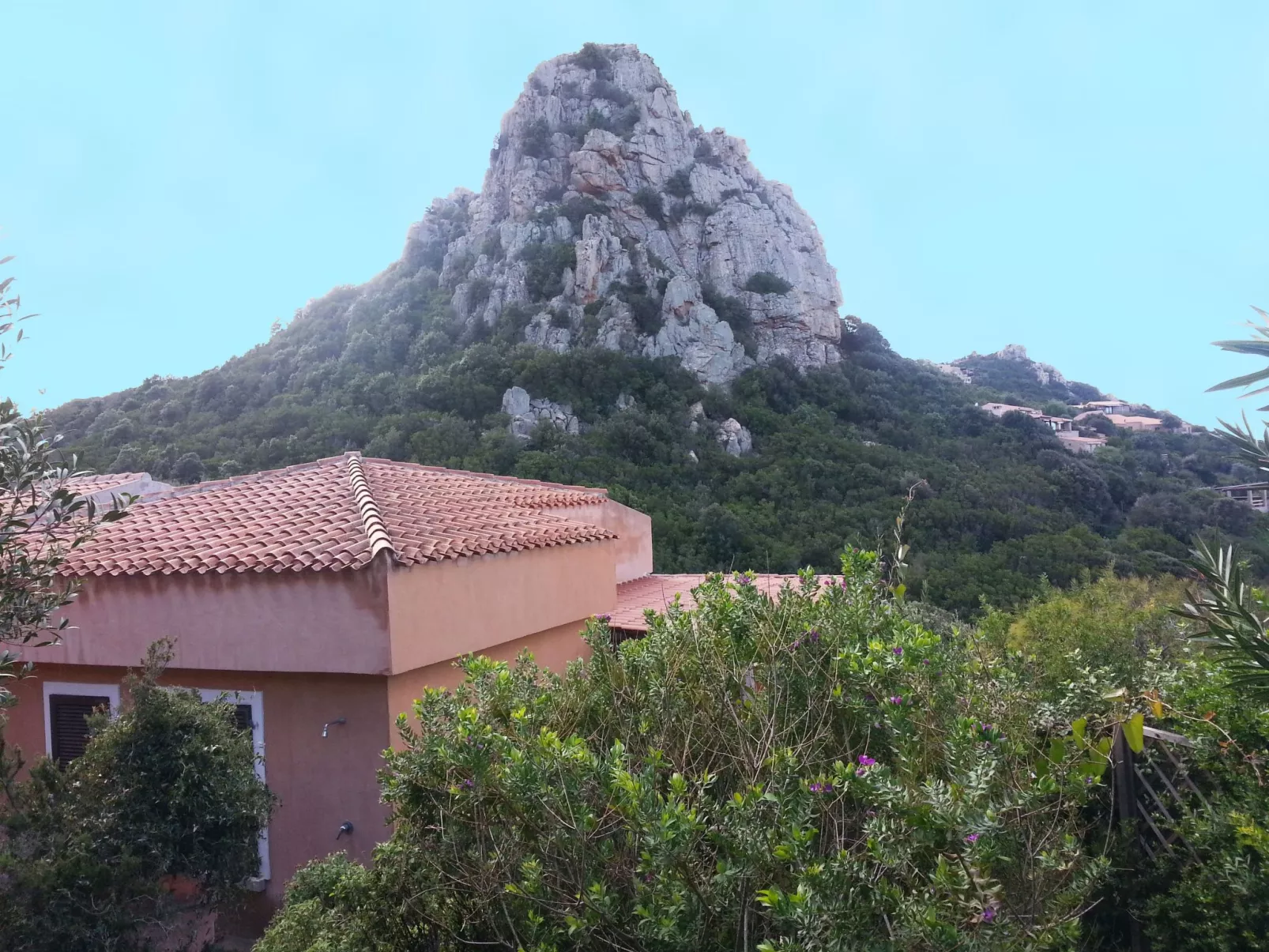 Dreizimmerwohnung mit Panoramablick in Costa Paradiso-Image-tags.info