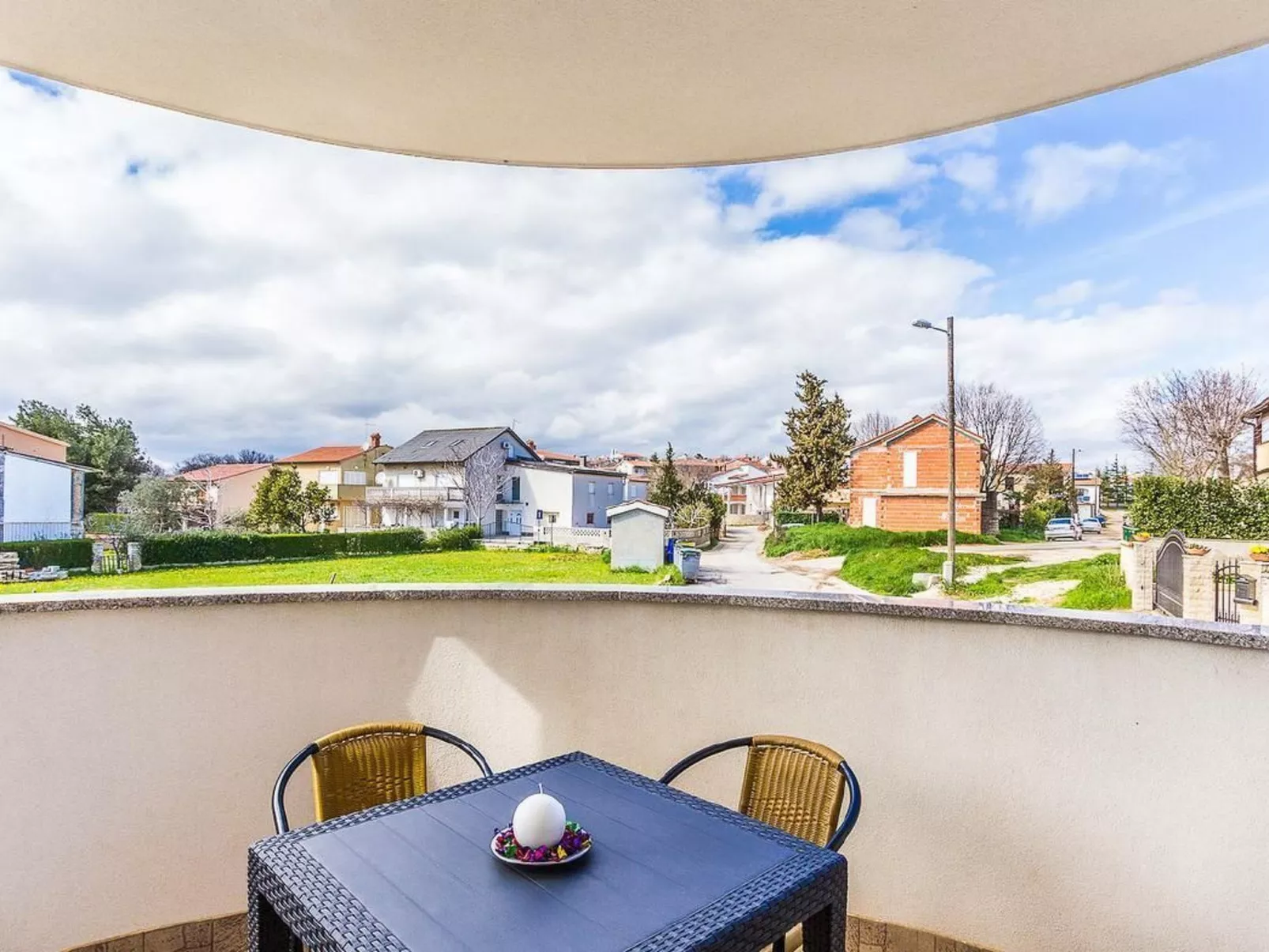 Für 5 Personen ca. 58 m&sup2; in Medulin, Istrien (Medulin und Umgebung)-Image-tags.info