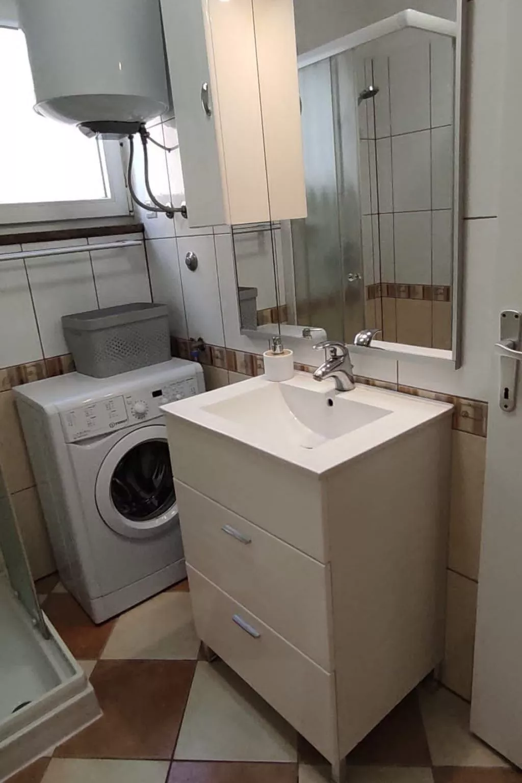 Modernes und komfortables Wohnen in der Wohnung-Binnen