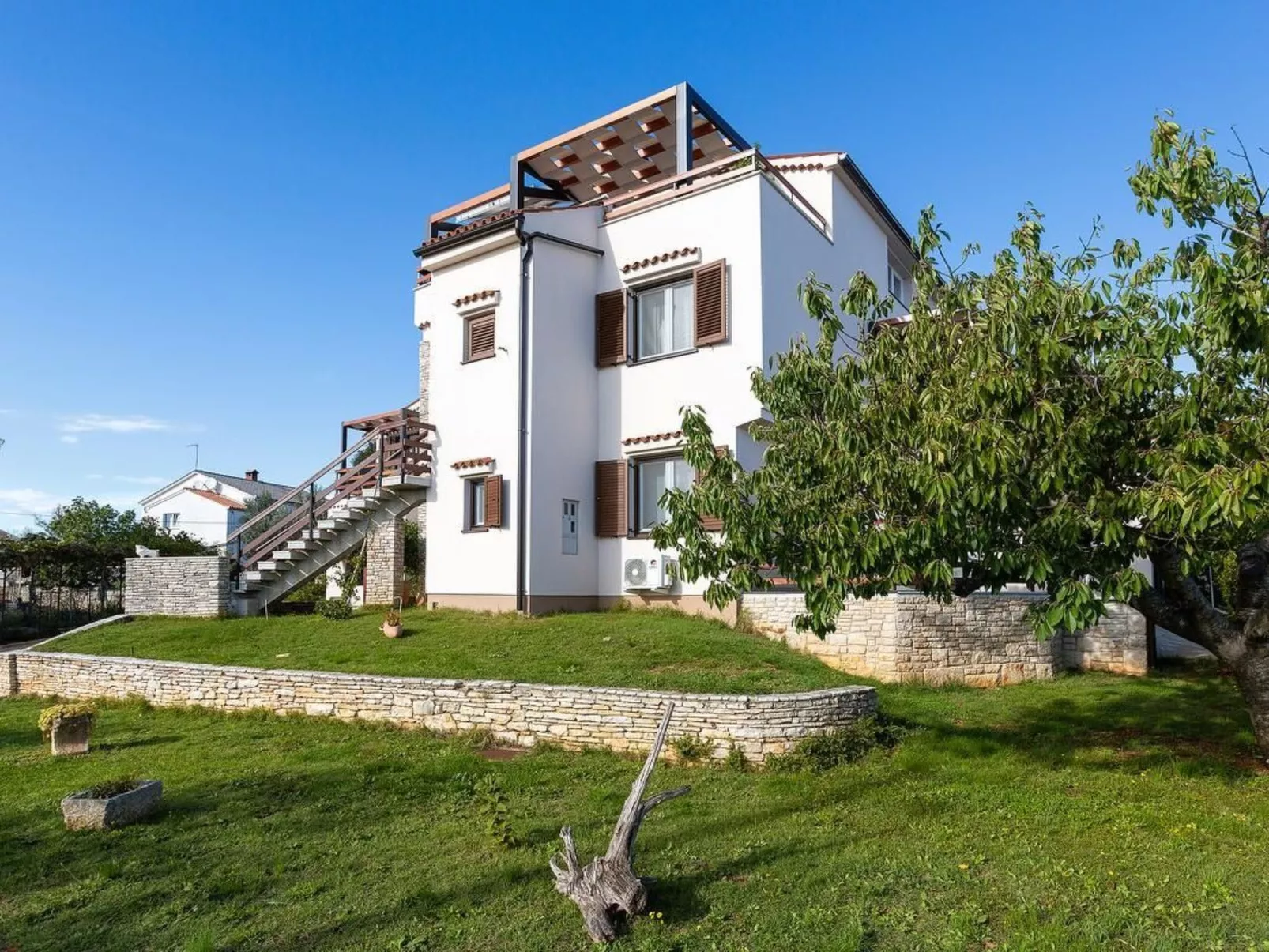 "Elvira" mit Terrasse-Image-tags.info