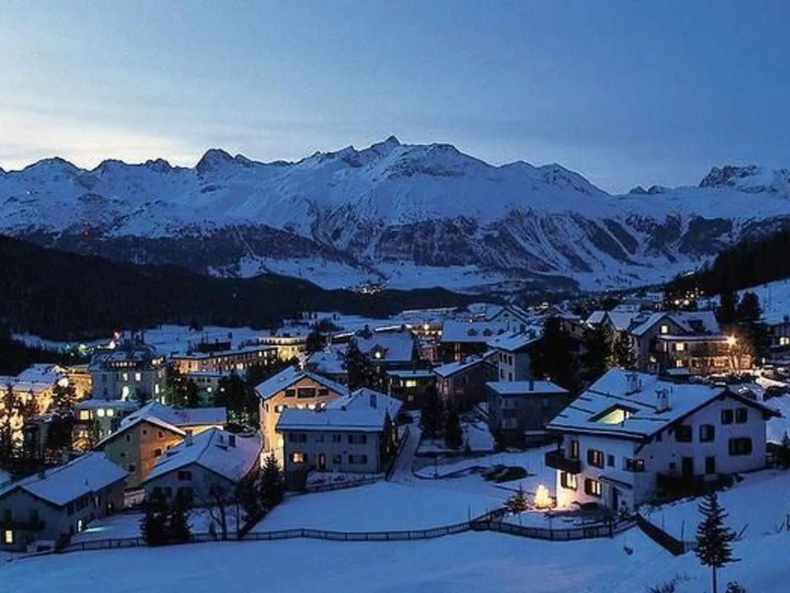 Chesa Auricula-Buiten
