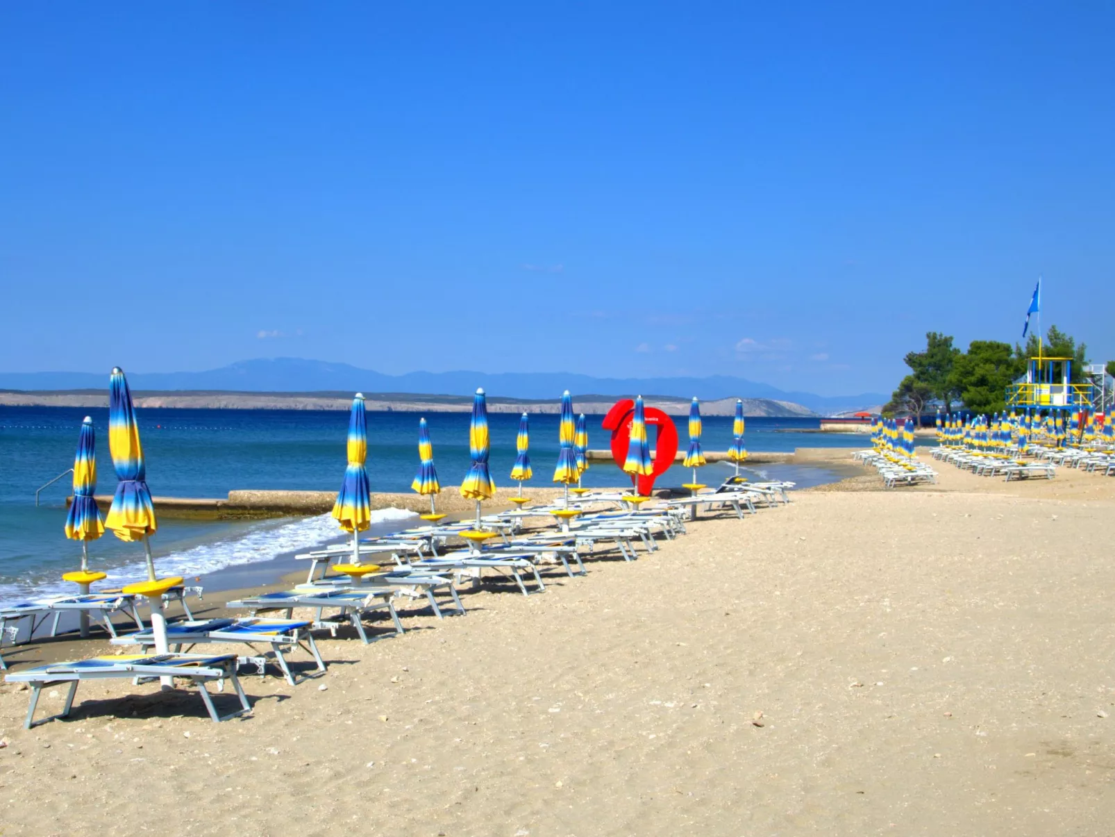 Studio mit eigener Terrasse-Buiten