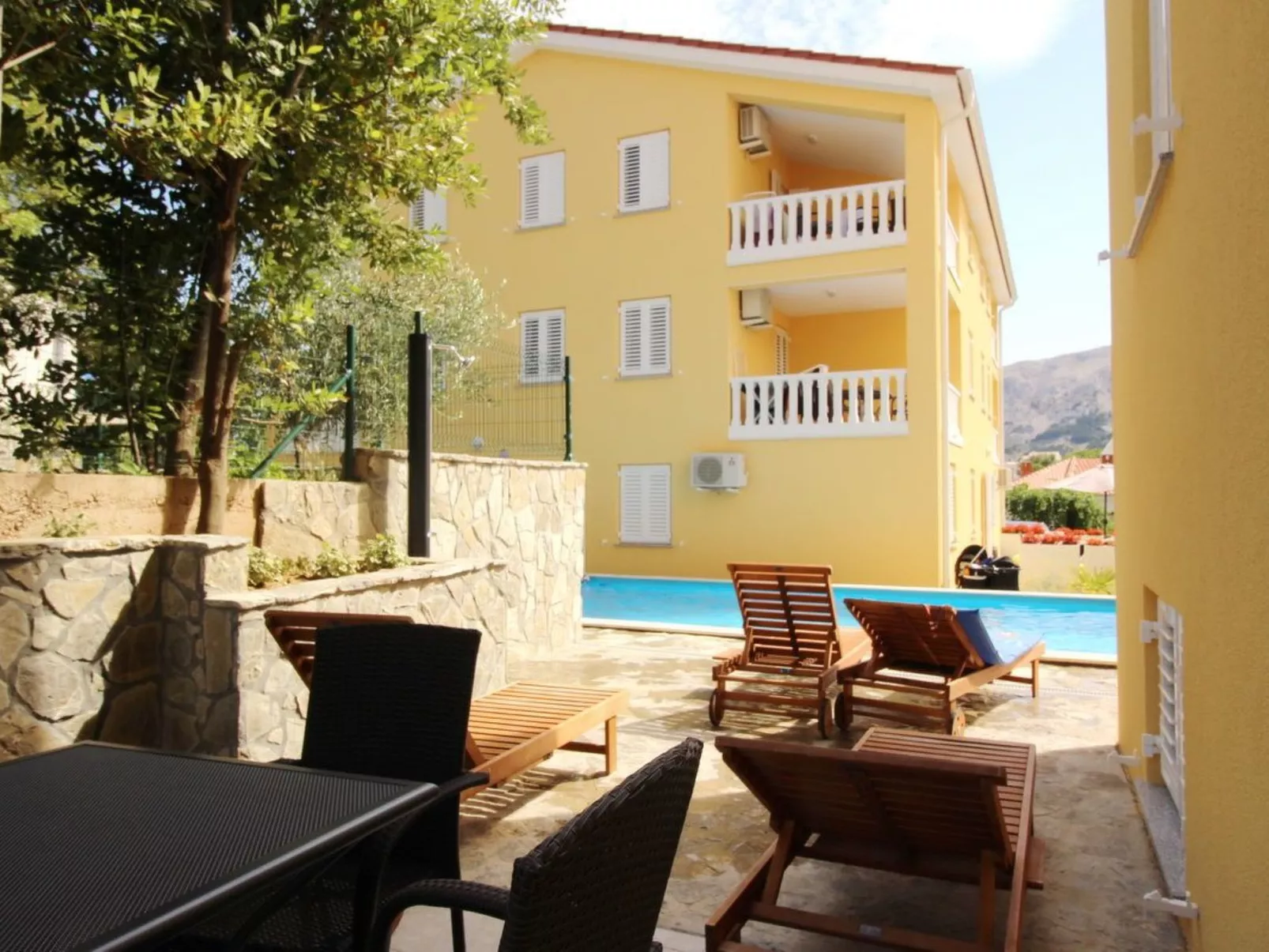 Nettes Appartement in Baška mit Gemeinsamer Terrasse-Image-tags.info