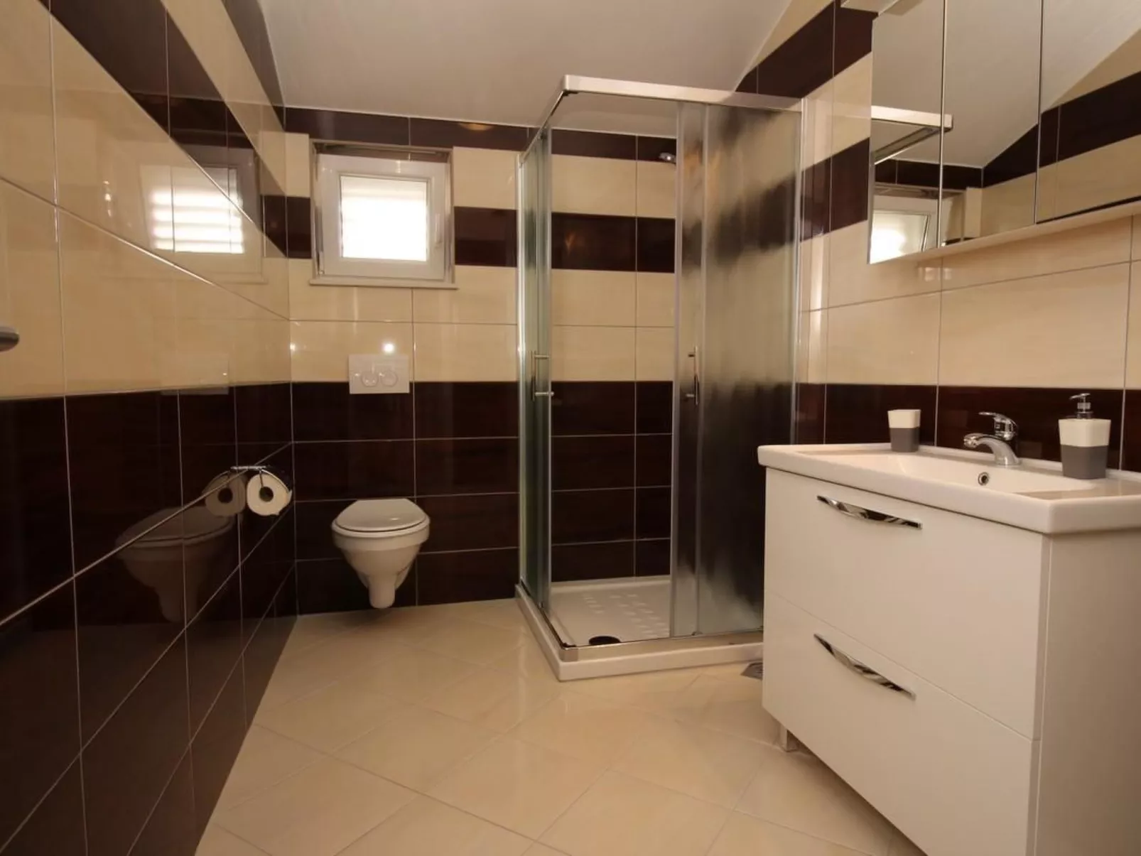 Gorica II A2+1 br.9-Binnen