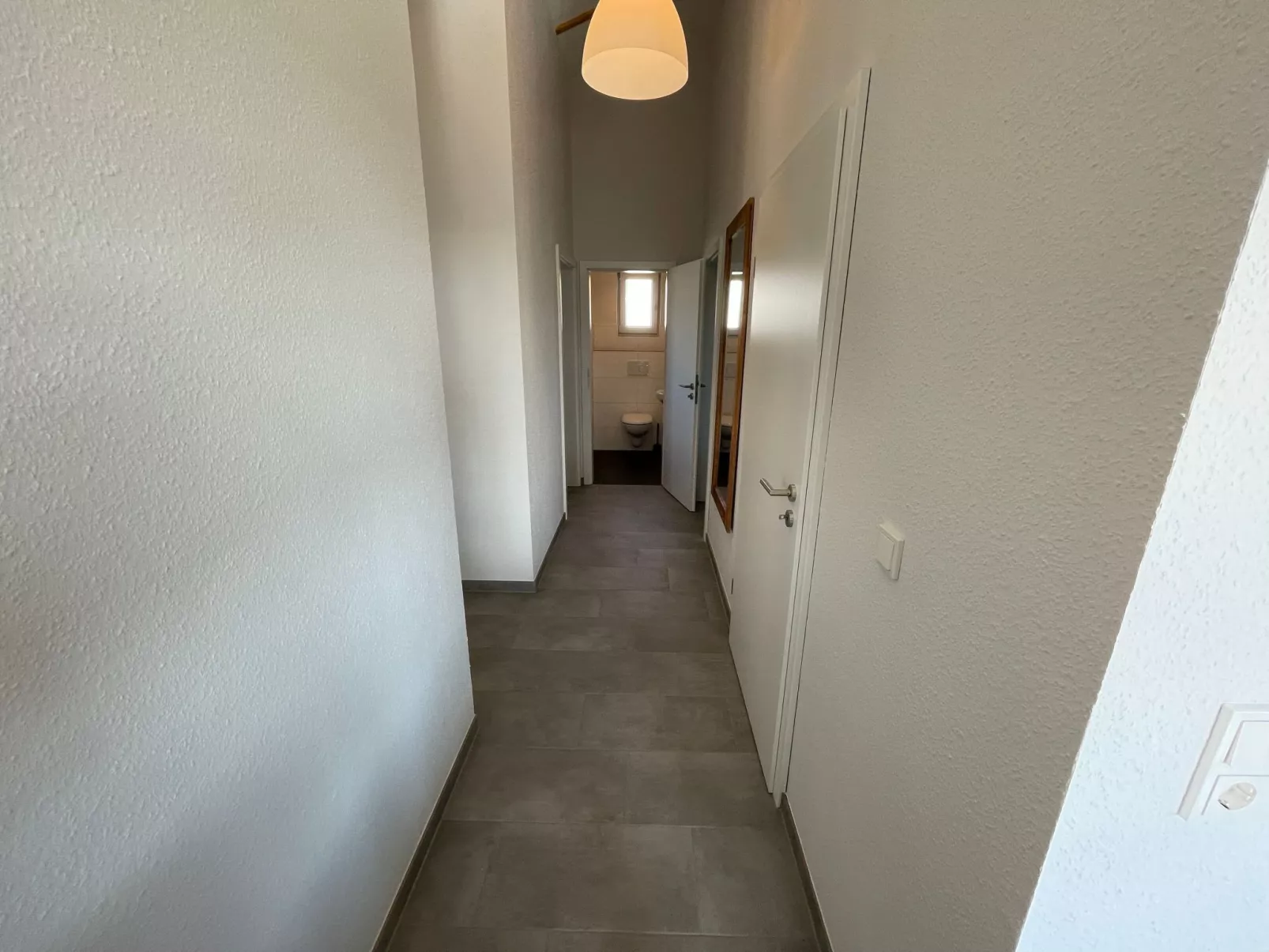 G16 Eingezäuntes Haus mit Terrasse und Garten-Image-tags.info