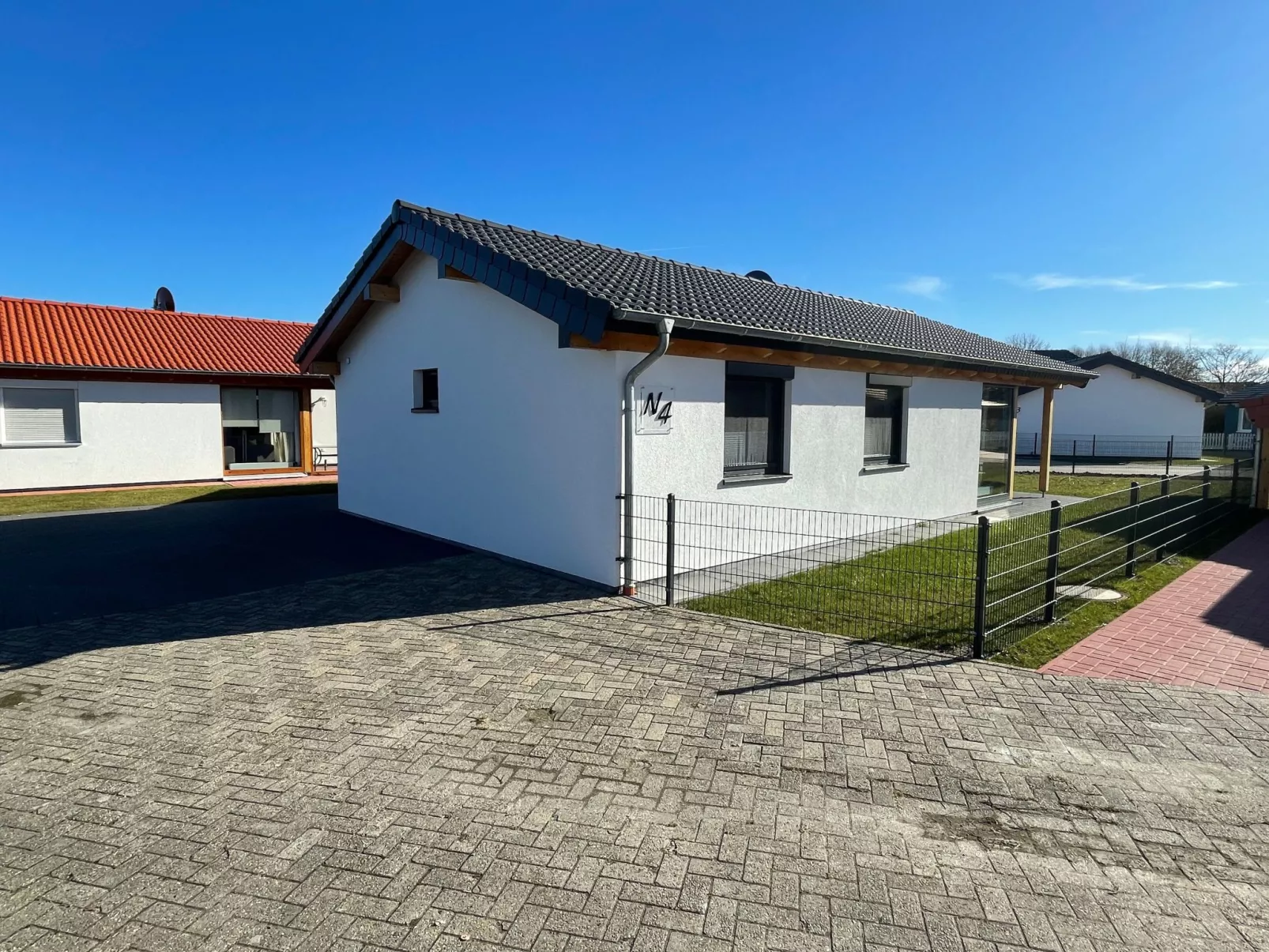 N4 Haus in Nordseenähe mit Terrasse und Garten-Buiten