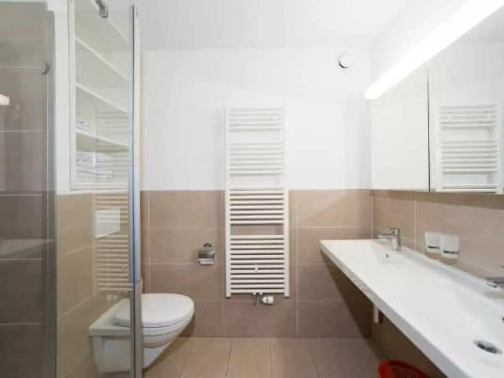 Chesa Azalea 3 klein-Binnen