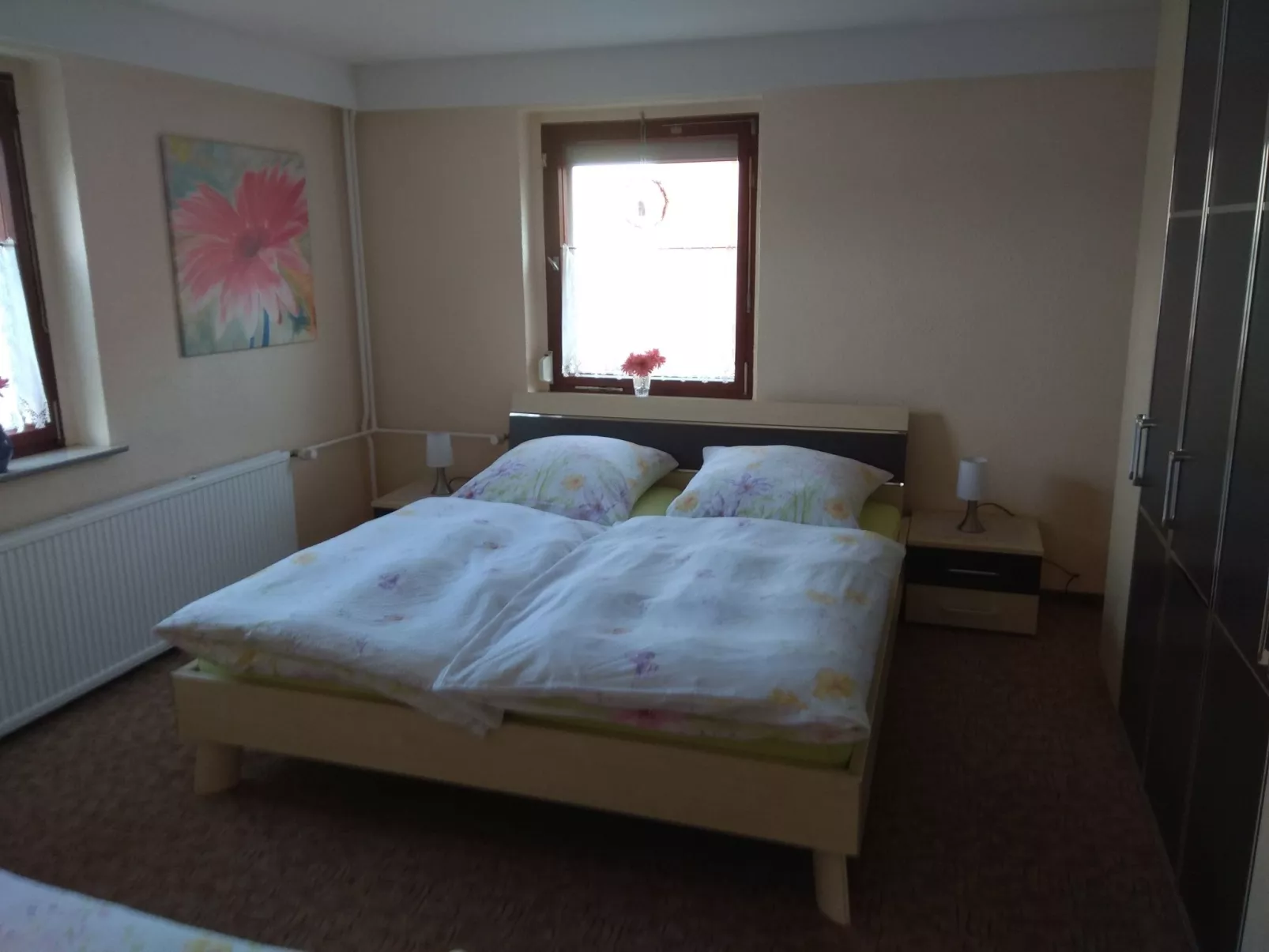 Mit eigenem Parkplatz-Binnen