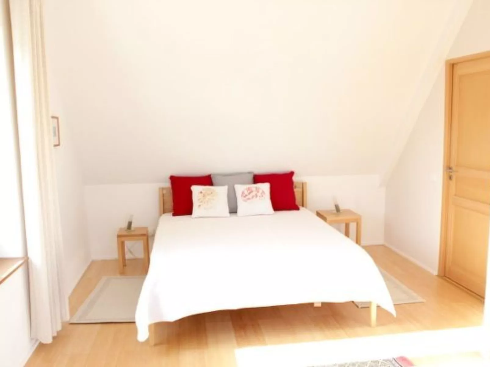 In Sourdeval Les Bois mit Garten-Binnen