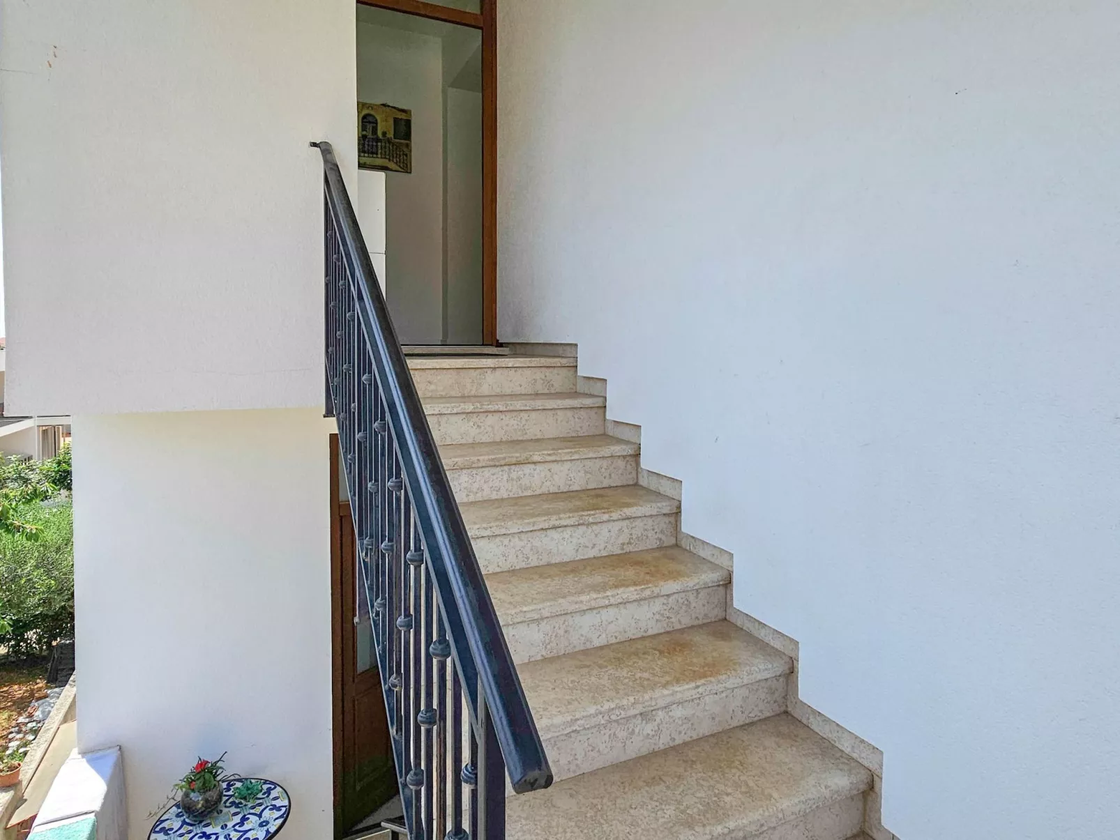 "Lara A4" mit Balkon-Buiten