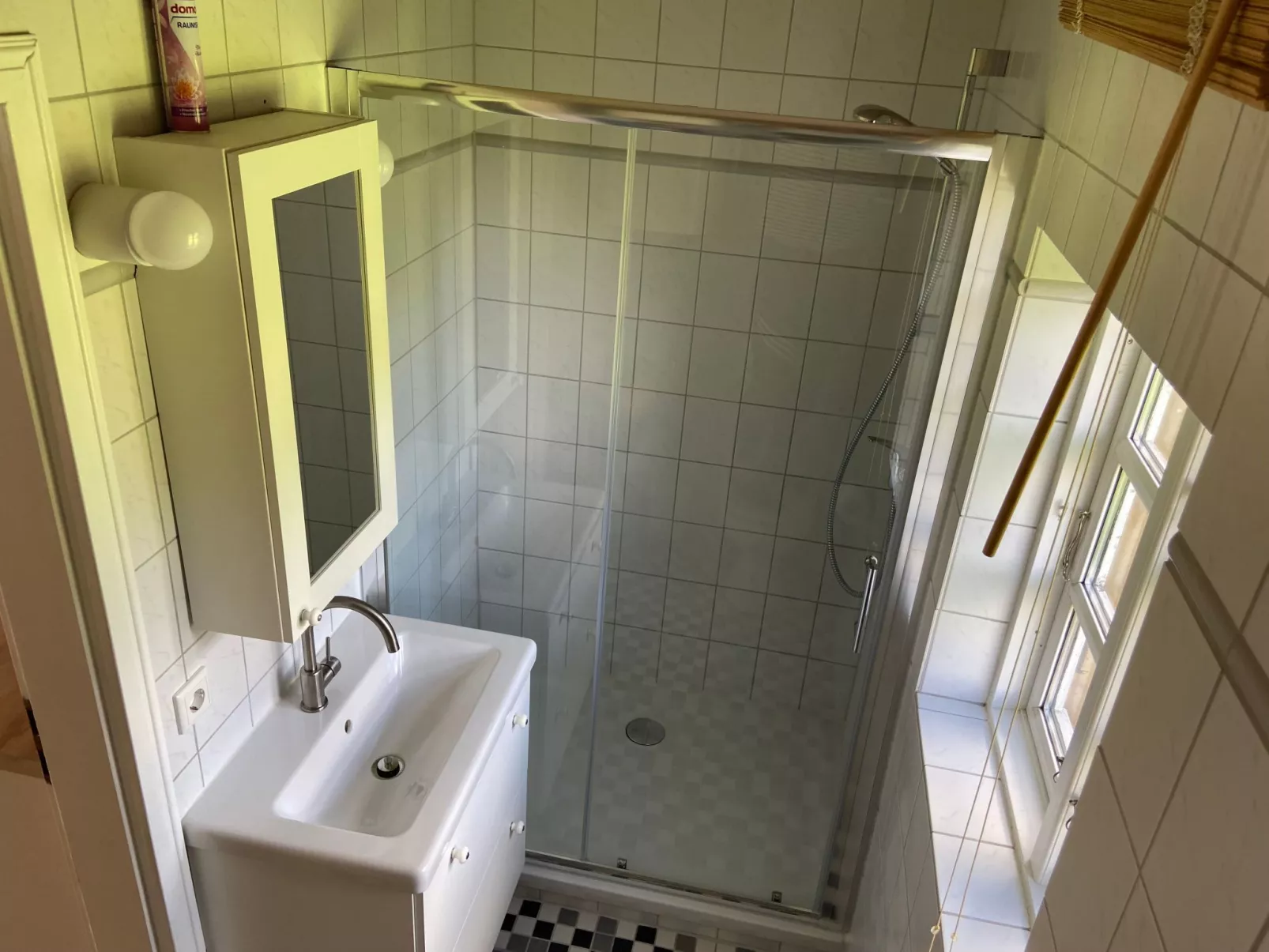 Haus in Zimmert mit Terrasse, Grill und Garten-Image-tags.info