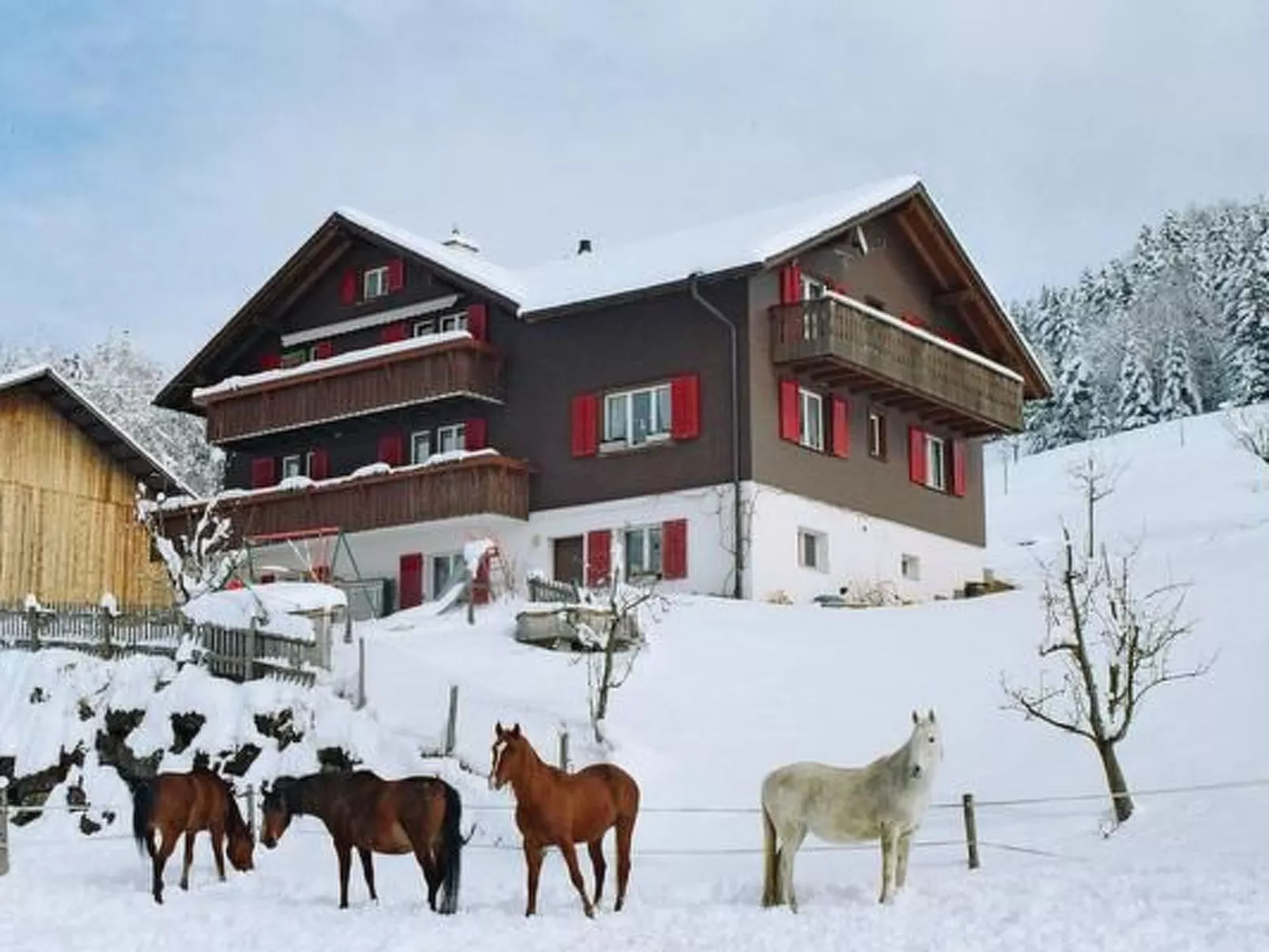 Schwarzenbachhof-Buiten