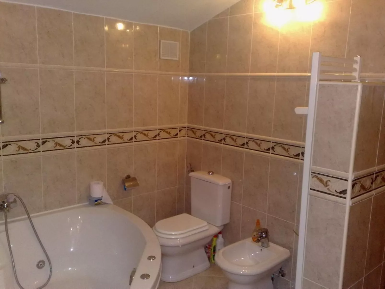 Ferienvilla Lucia mit Pool und eigenem Tennisplatz-Image-tags.info