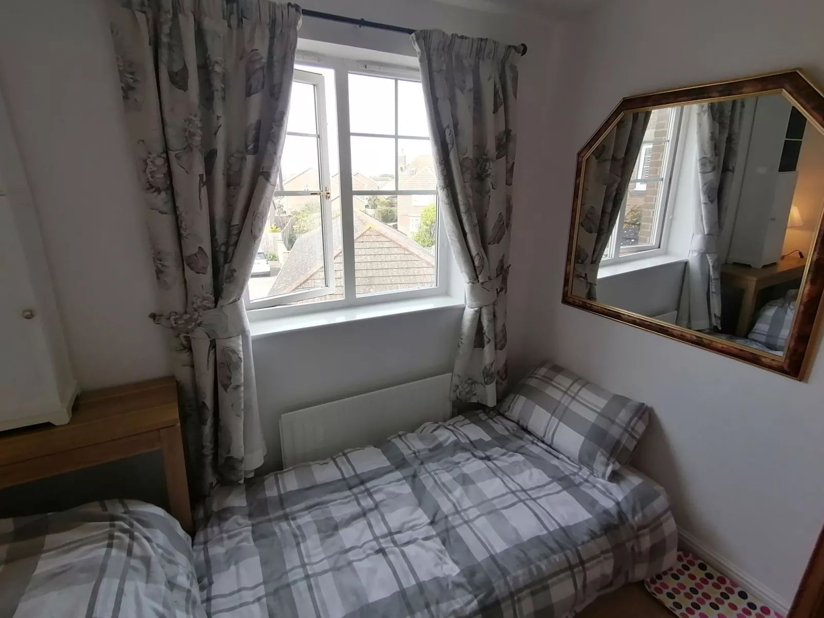 "Stewart" mit Blick auf das Wasser-Image-tags.info