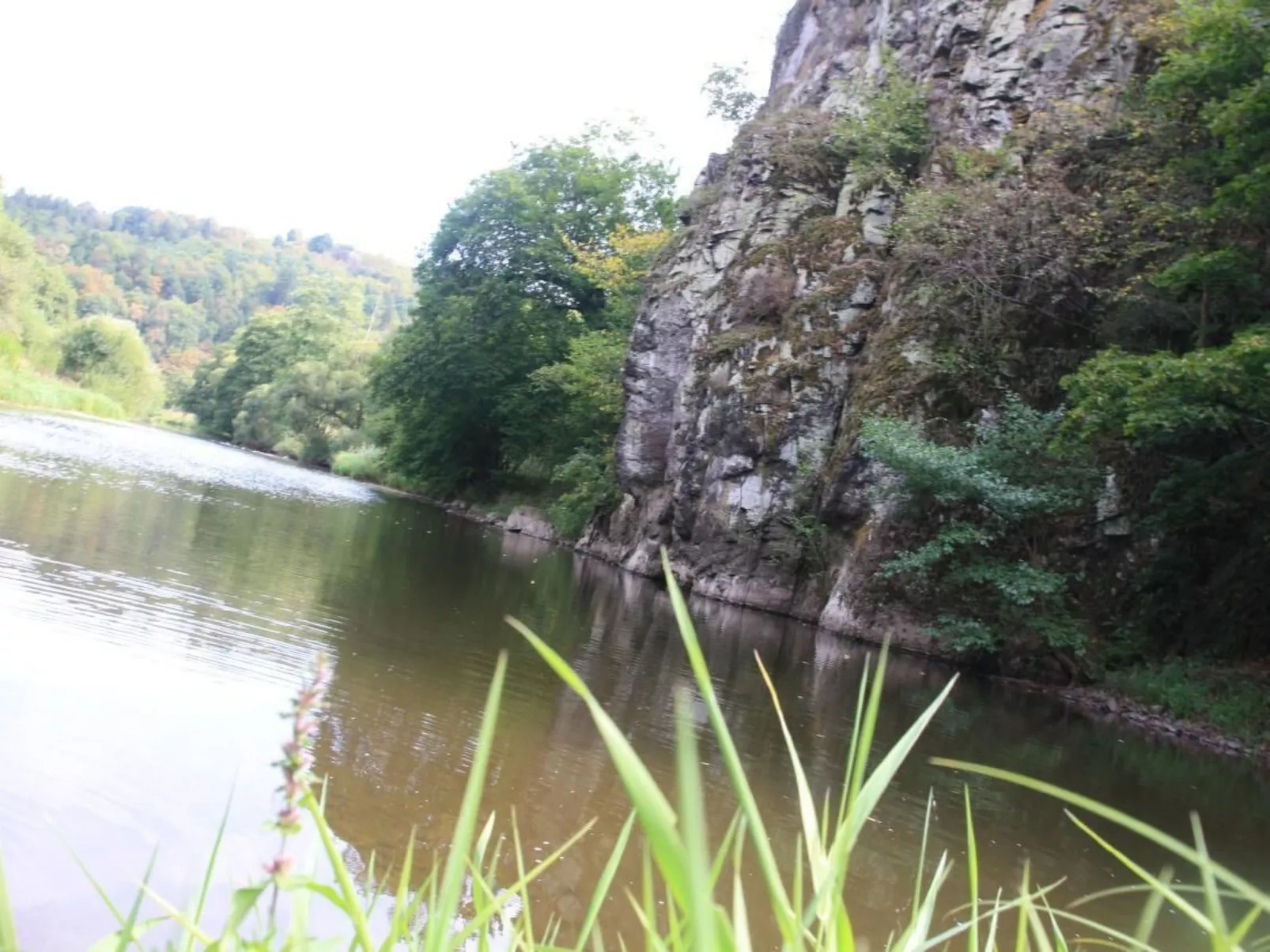 Mit Blick auf das Wasser-Buiten