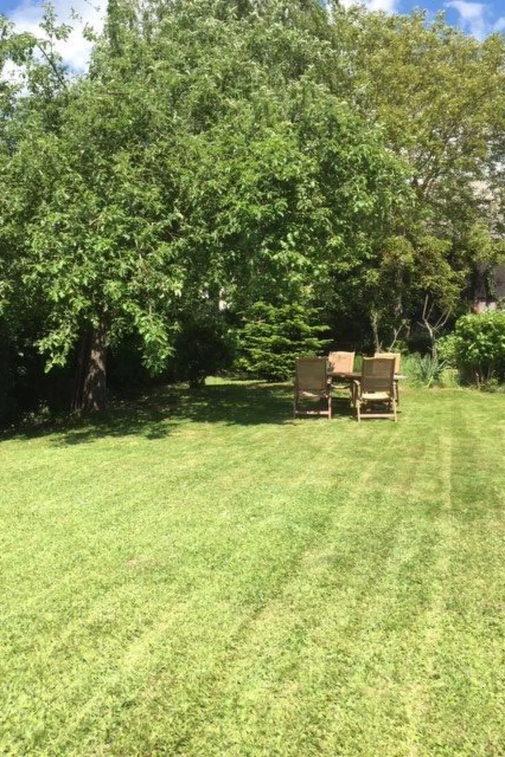 Appartement mit Balkon-Buiten