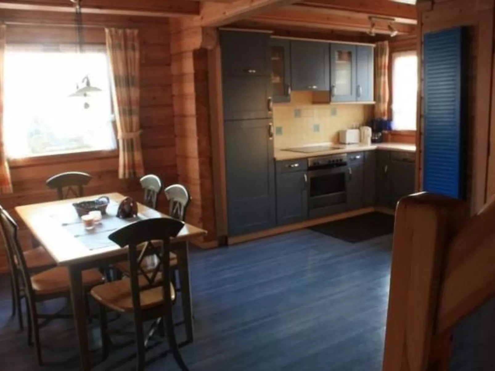 Gemütliches Blockhaus in Waldrandlage mit Sauna-Binnen