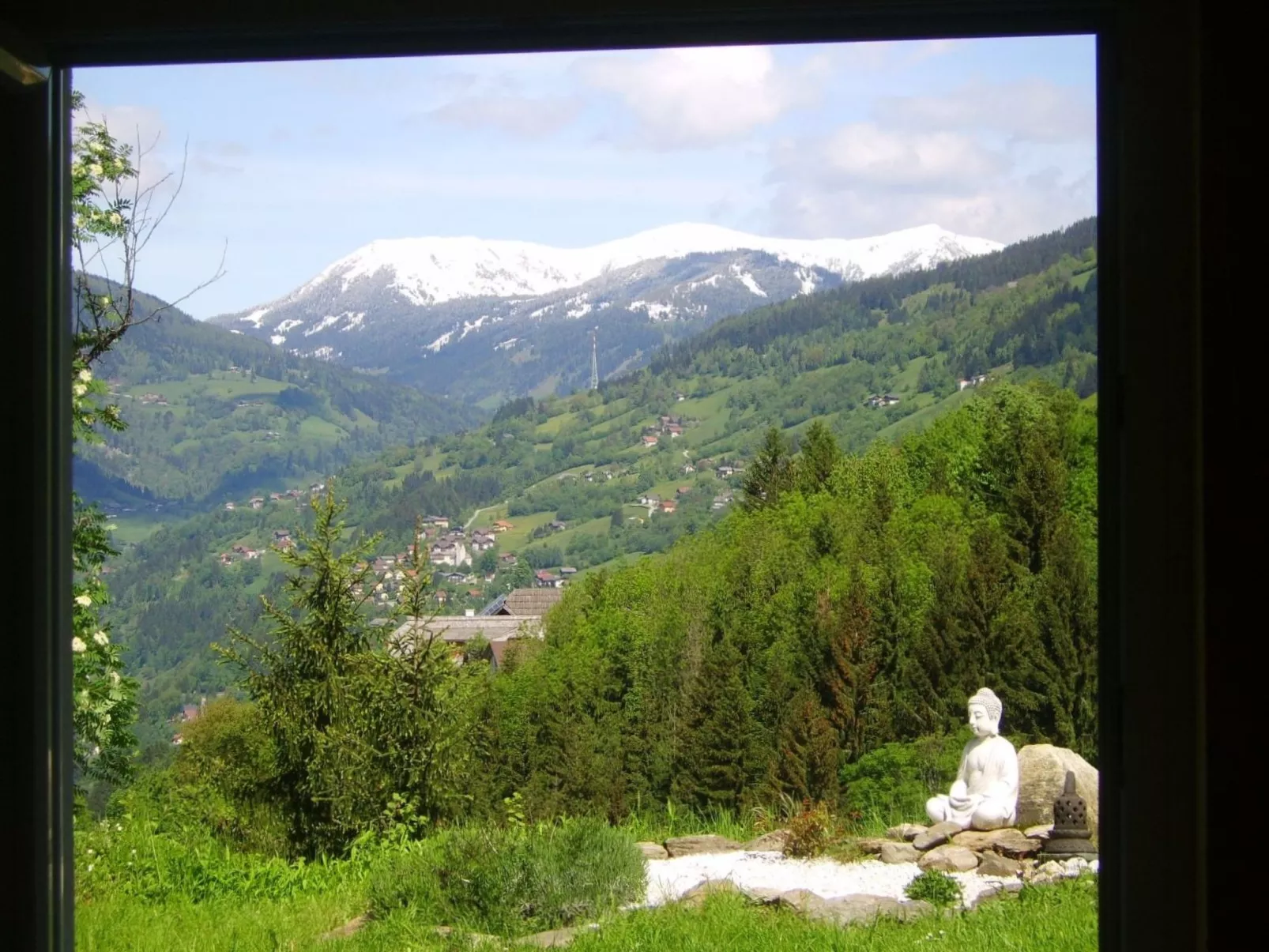 Ruhige Ferienwohnung in Feld am See-Buiten