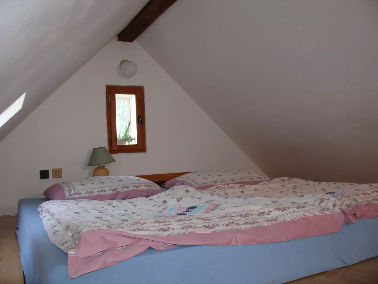 Charmantes, traditionelles Holzhaus-Binnen