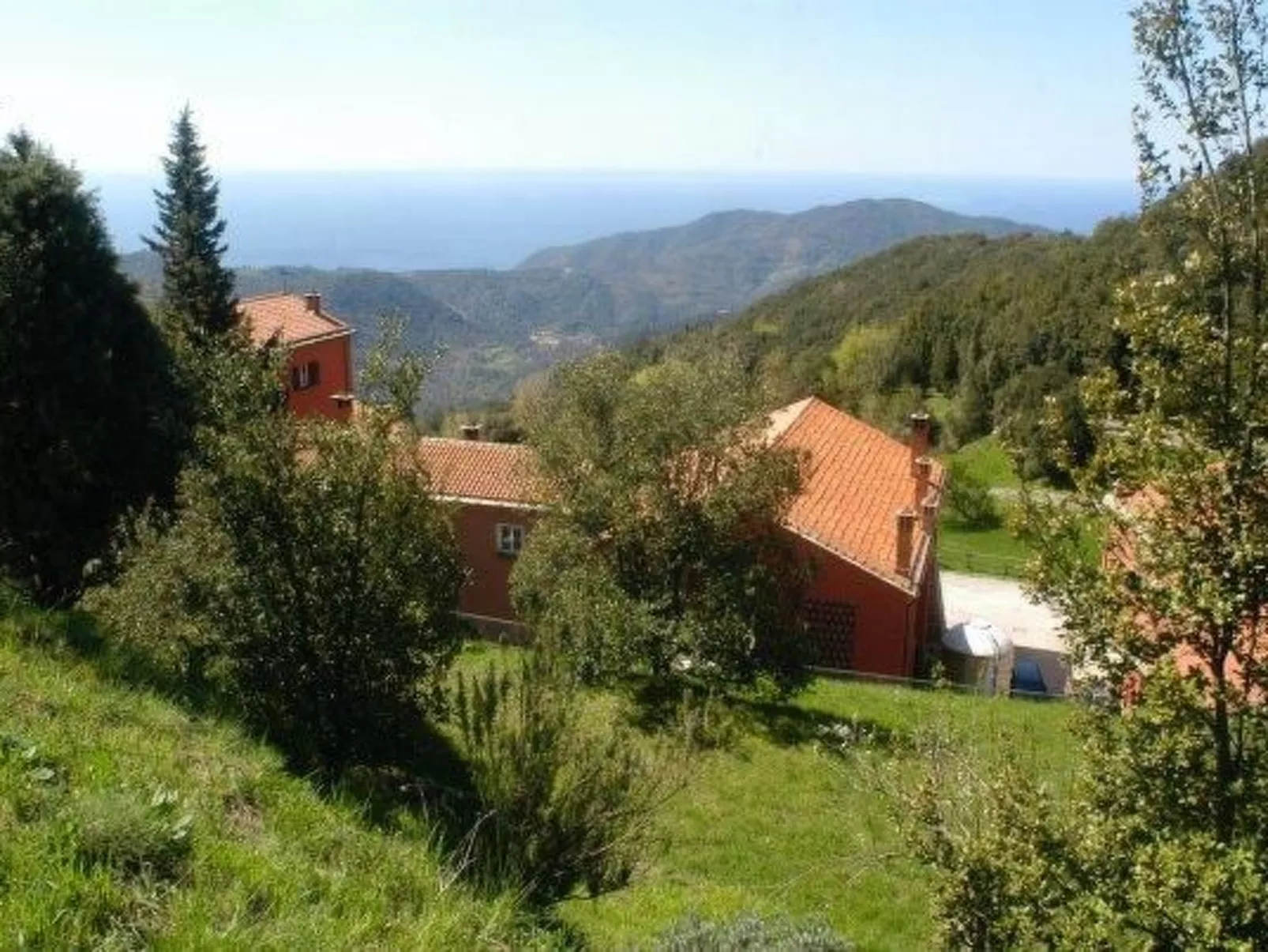 Appartement in Castiglione Chiavarese mit Garten-Buiten