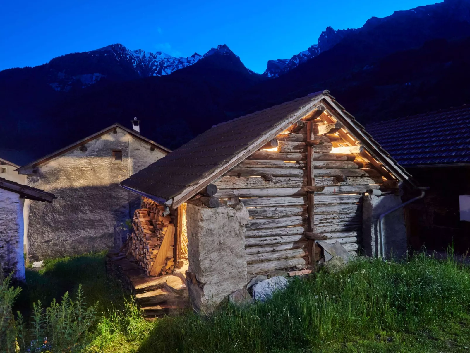 Waterfall House-Image-tags.info