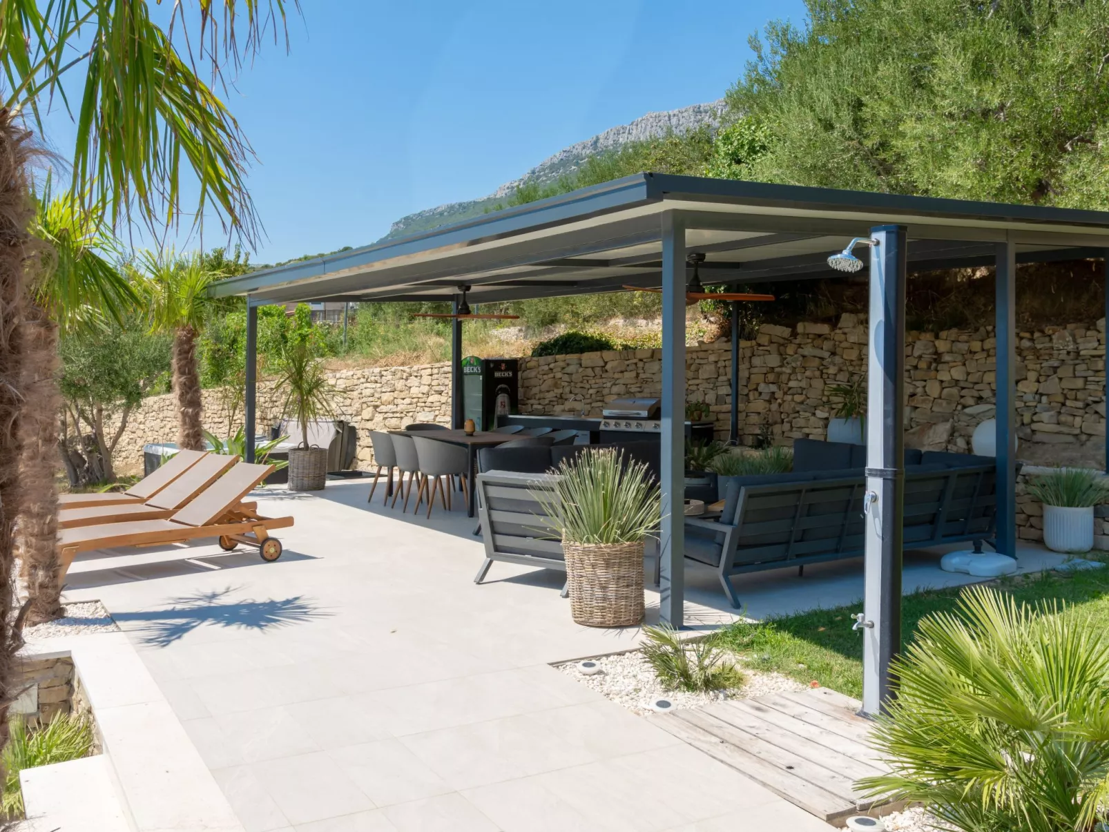 Haus für 9 Personen und 1 Kind in Kastel Luksic-Buiten