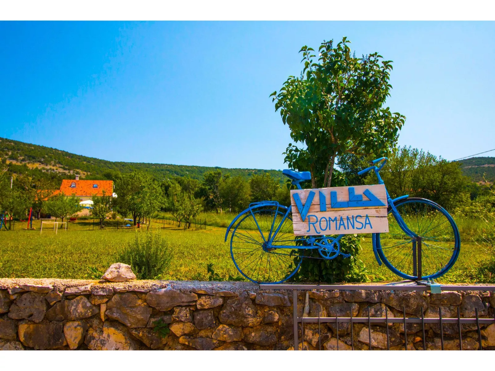 Romantisches Haus in Krušvar mit privatem Pool-Buiten