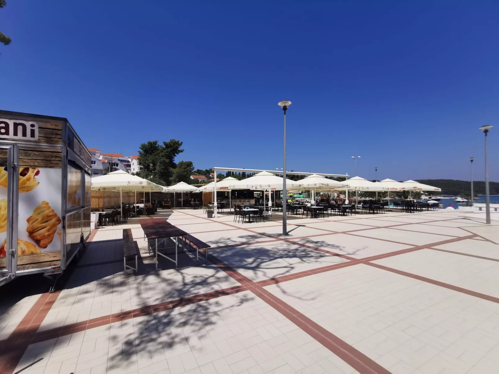 Apartment Bella mit Balkon und Terrasse in Necujam-Buiten