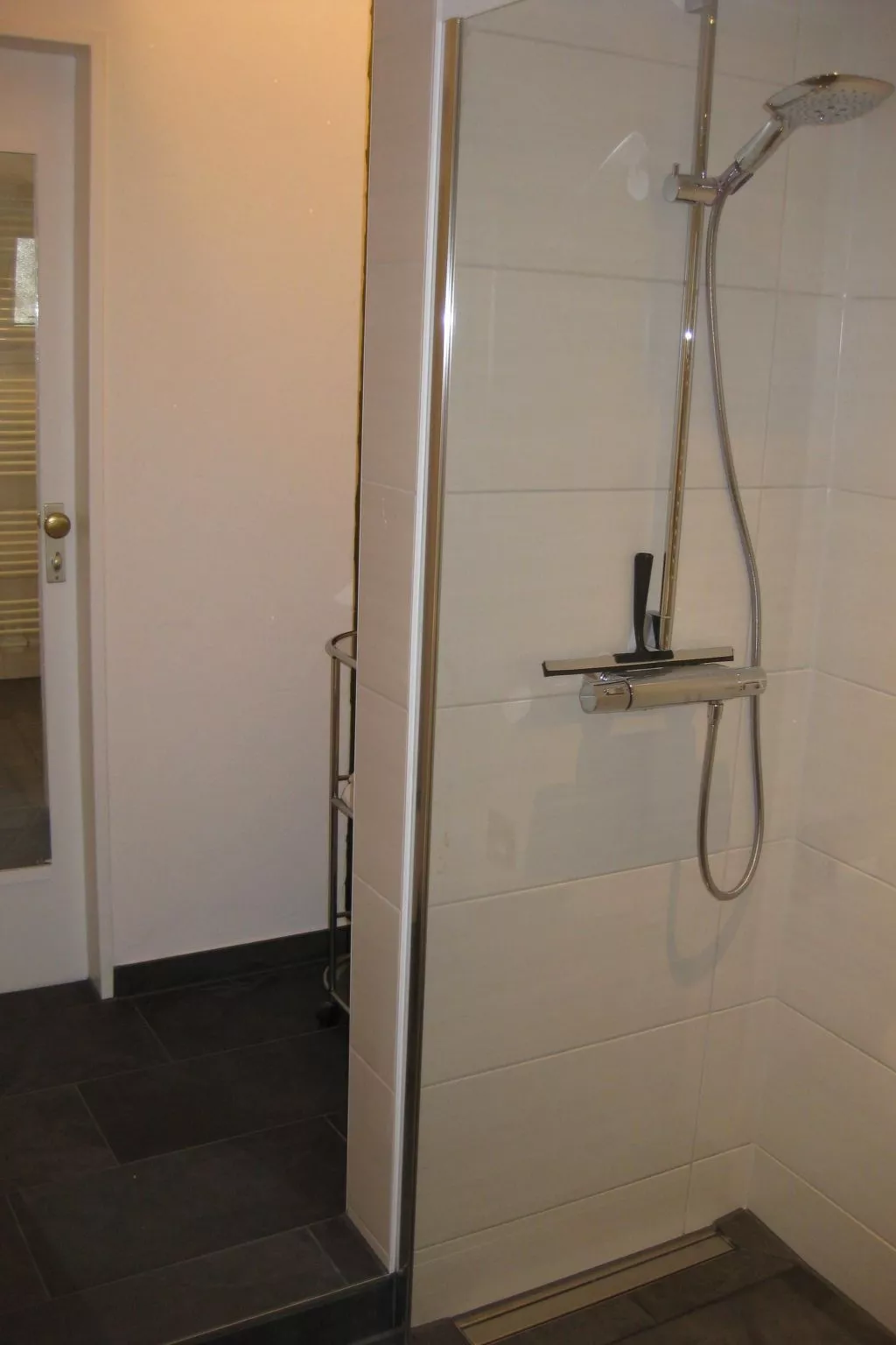 In ehemaliger Dorfschule am Dorfrand-Binnen