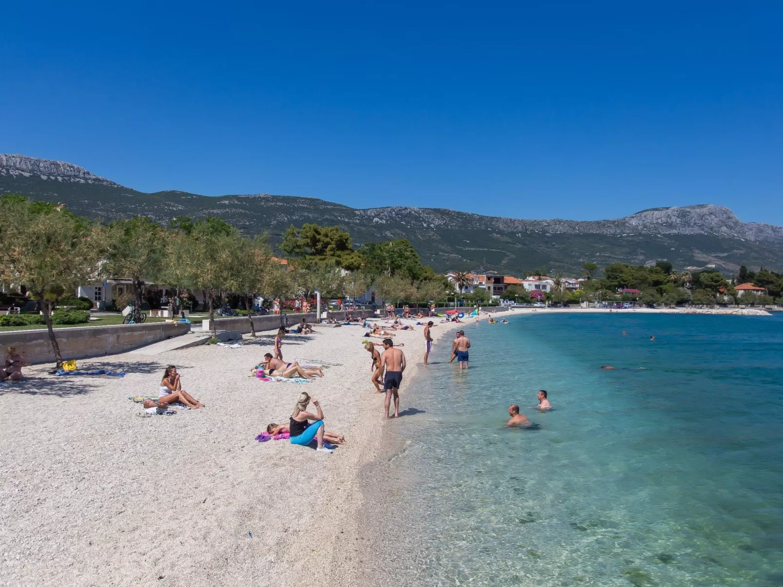 Moderne Meerblick ap.1 mit Pool und Terrasse bbq in der Nähe von Split Trogir-Buiten